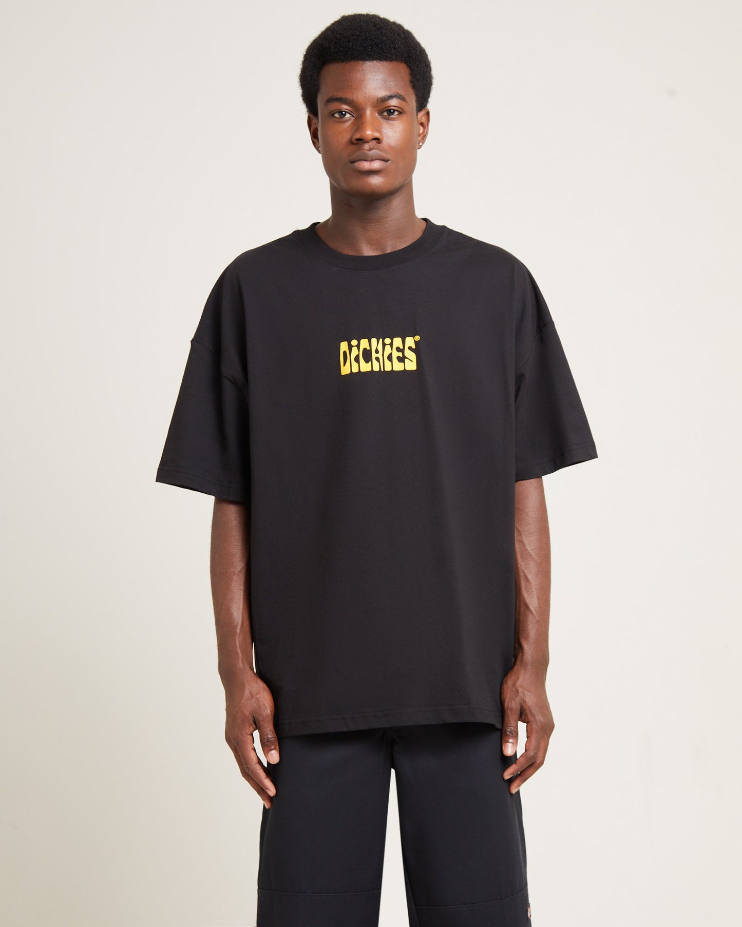 Daisy Chain 330 Short Sleeve T-Shirt Black