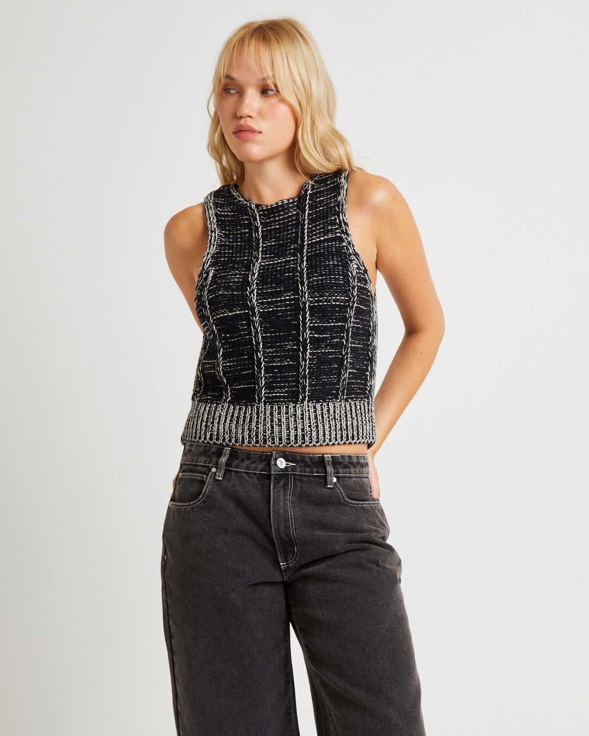 Textured Knit Tank Top BLACK/WHITE