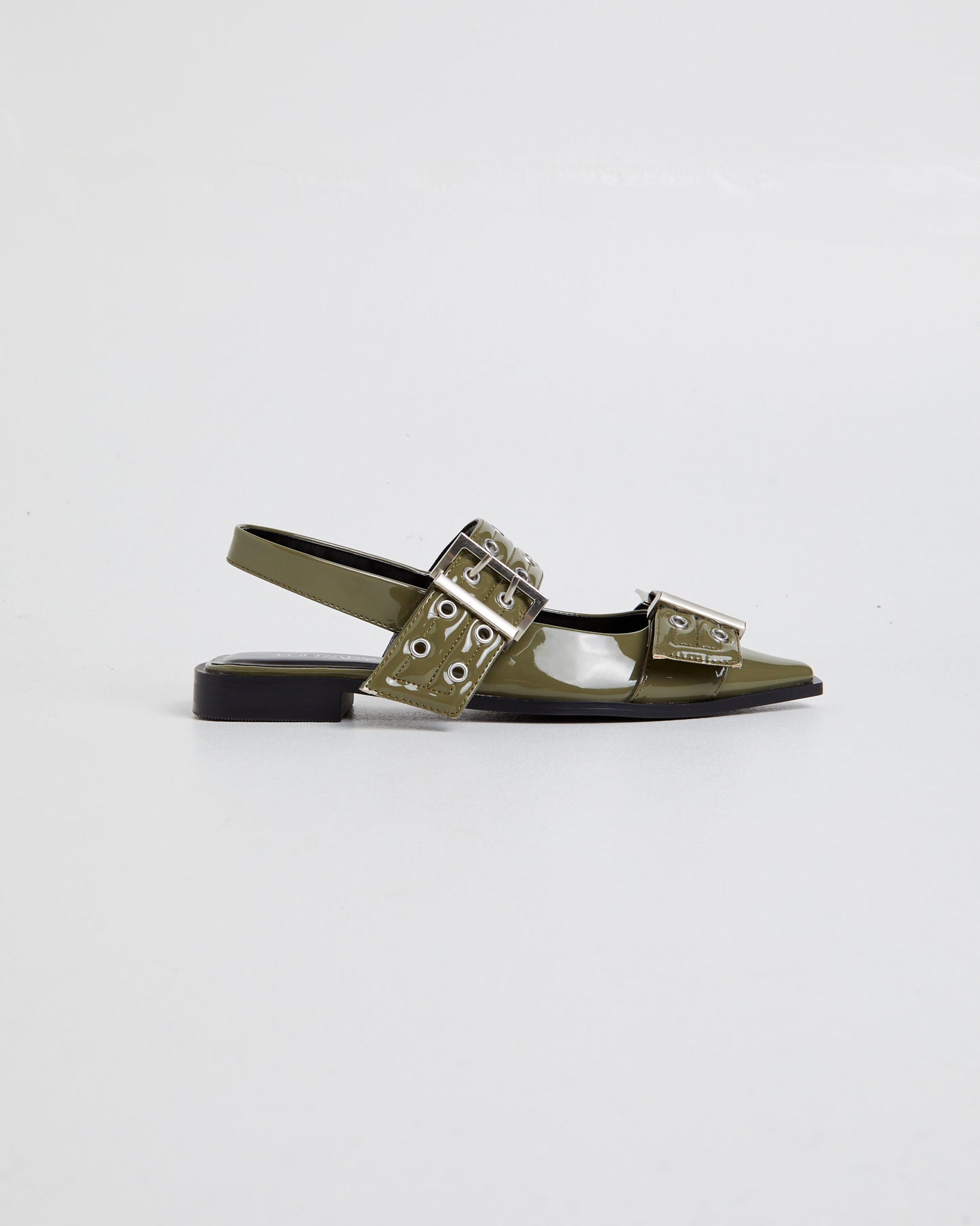 Matilda Pointed Flat