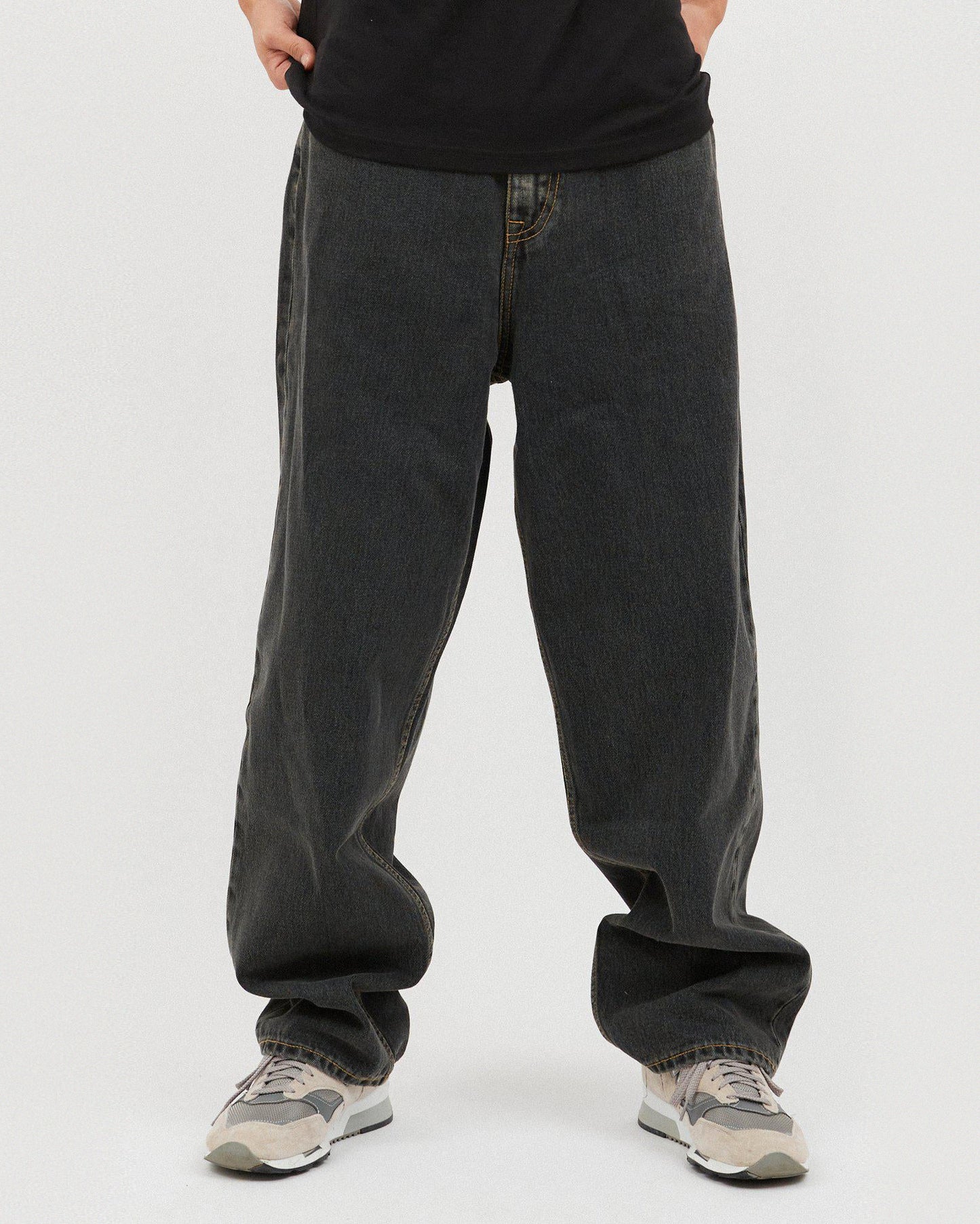 Kobe Jeans Tinted Black