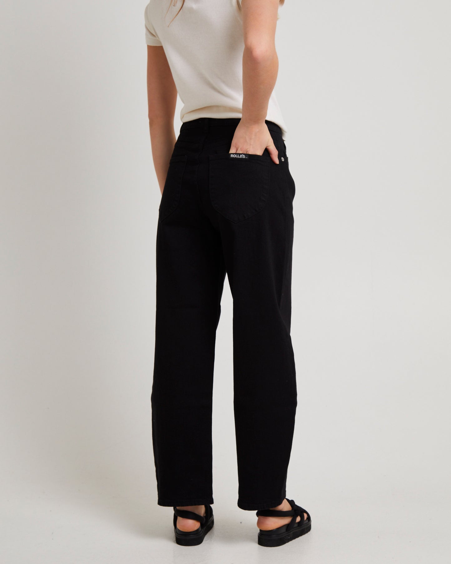 Gigi Barrel Jeans Forever Black