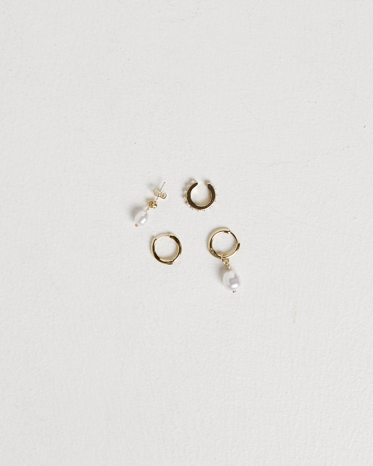 Statement Seeker Pearl Earring Pack GOLD