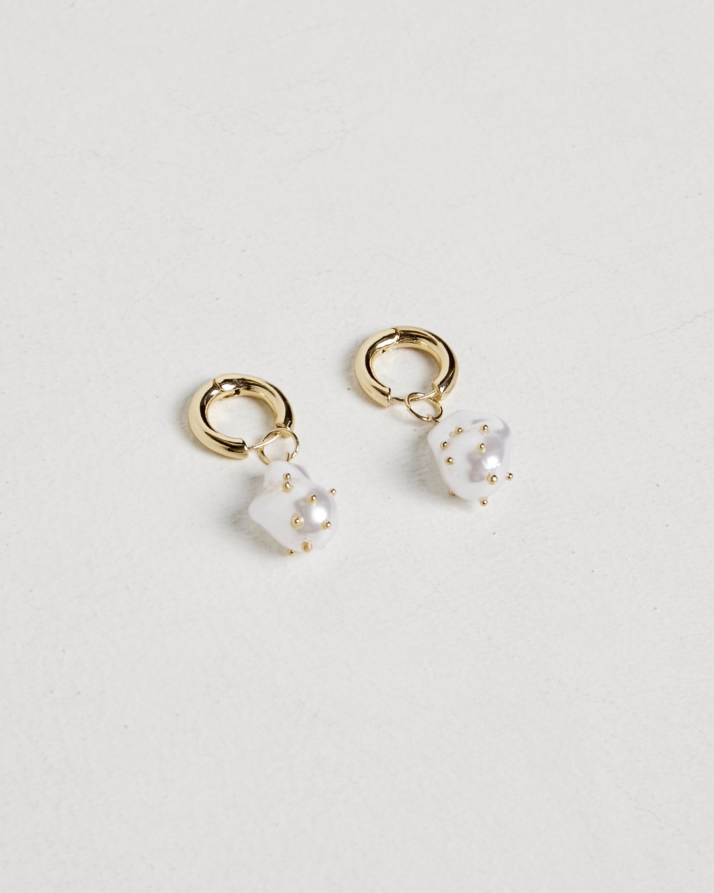 Mallan Pearl Earings
