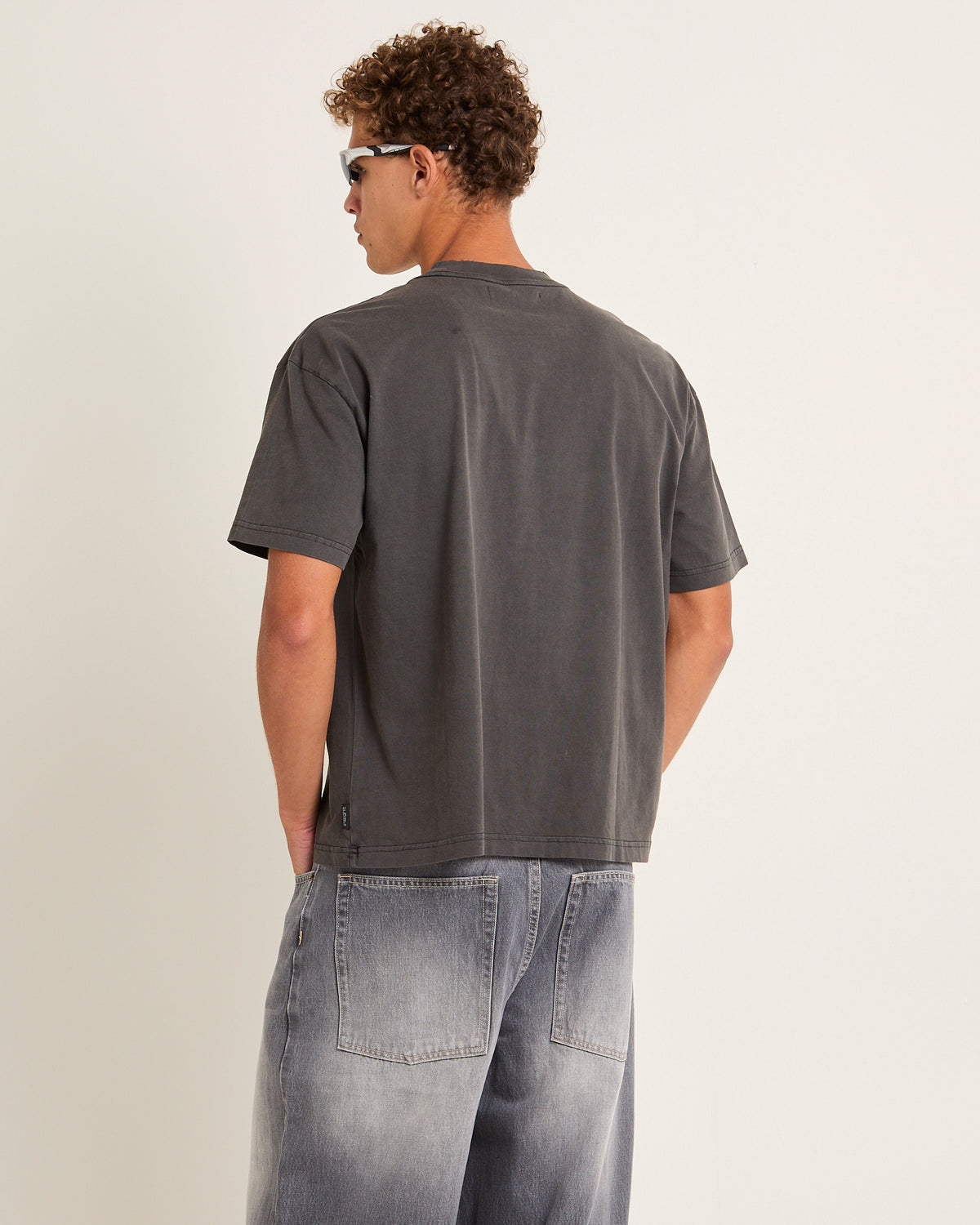 Solar Band Cropped T-Shirt VINTAGE BLACK
