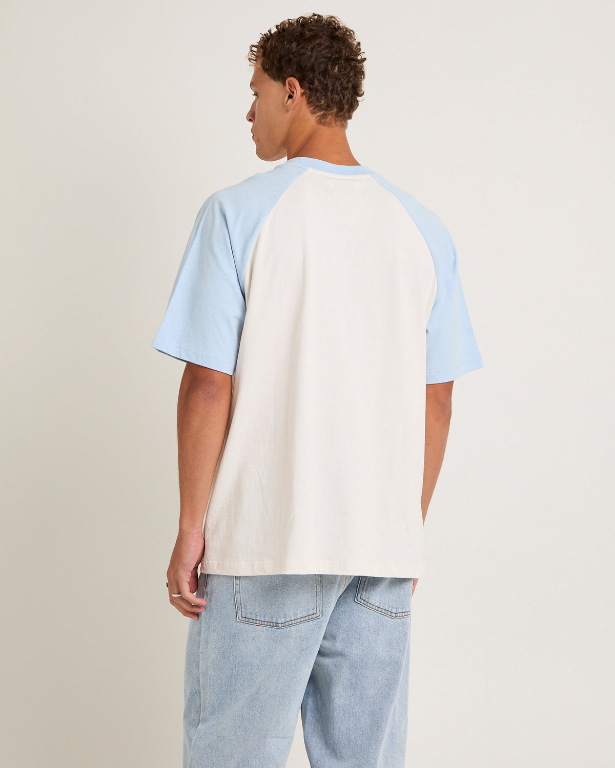Script Raglan T-Shirt POWDER