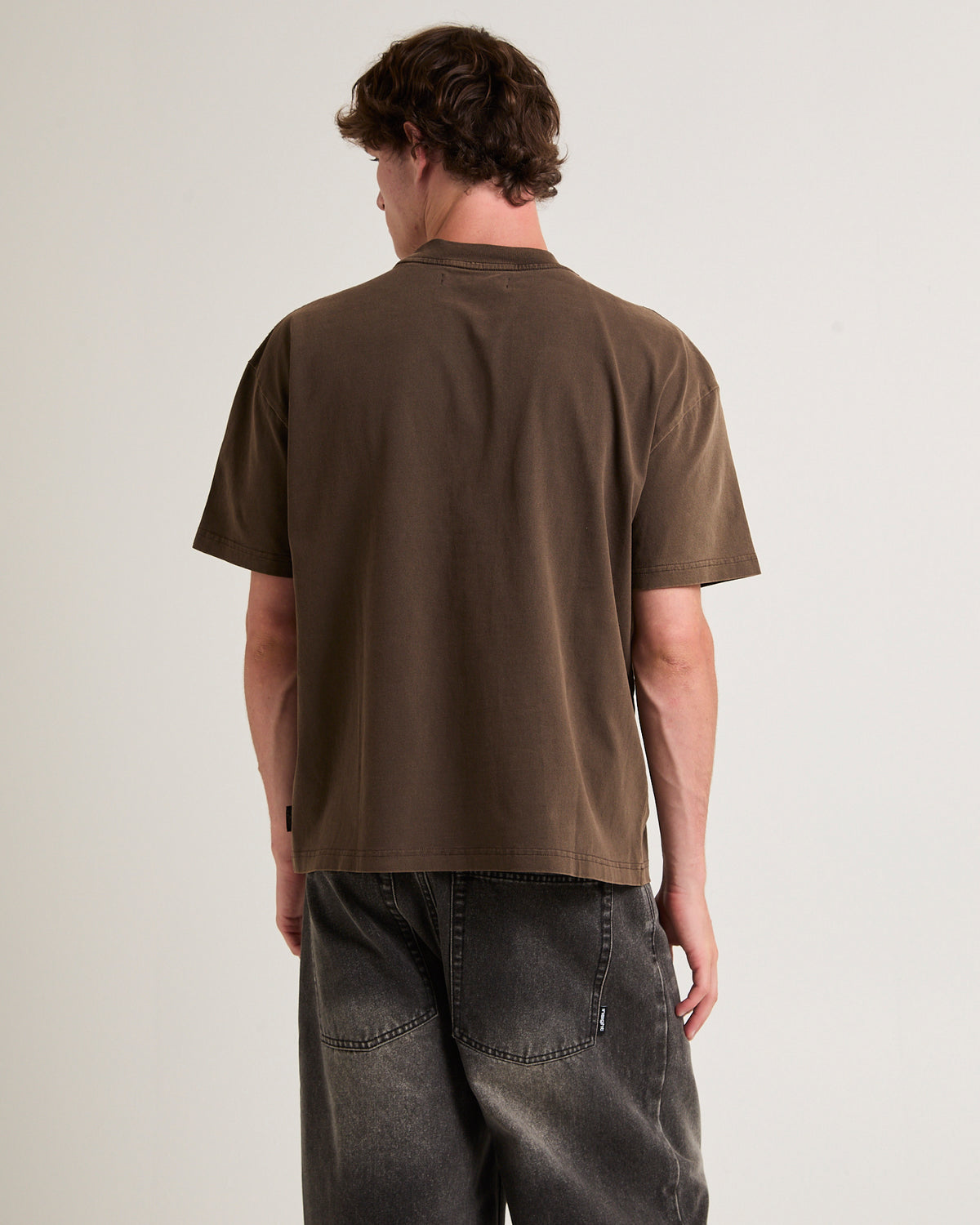 Seeing Cropped T-Shirt BROWN