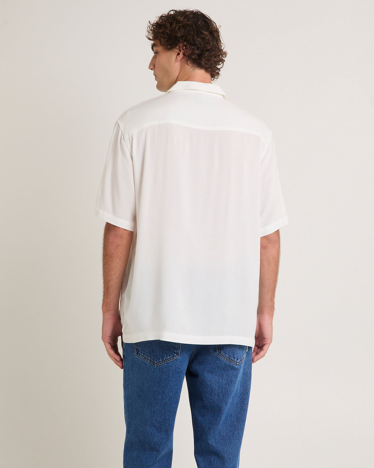 Capri Embroidered Short Sleeve Resort Shirt WHITE