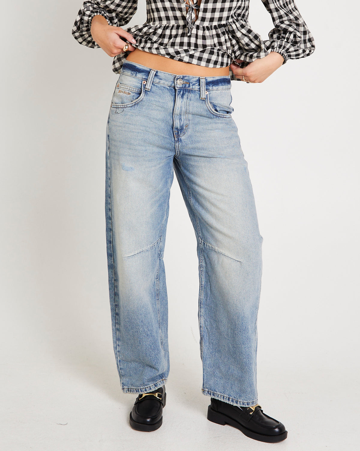 BDG Logan Buckle Baggy Barrel Denim Jeans BLUE