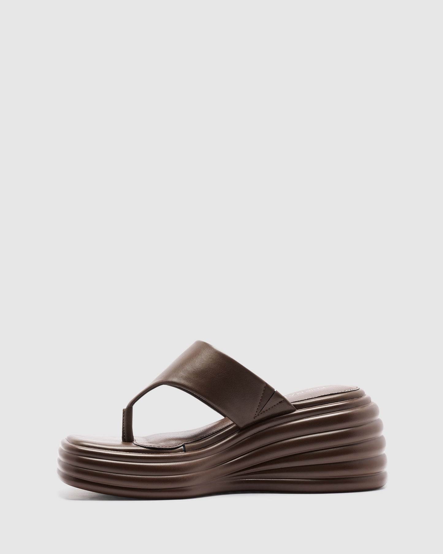 Finale Wedge Sandal
