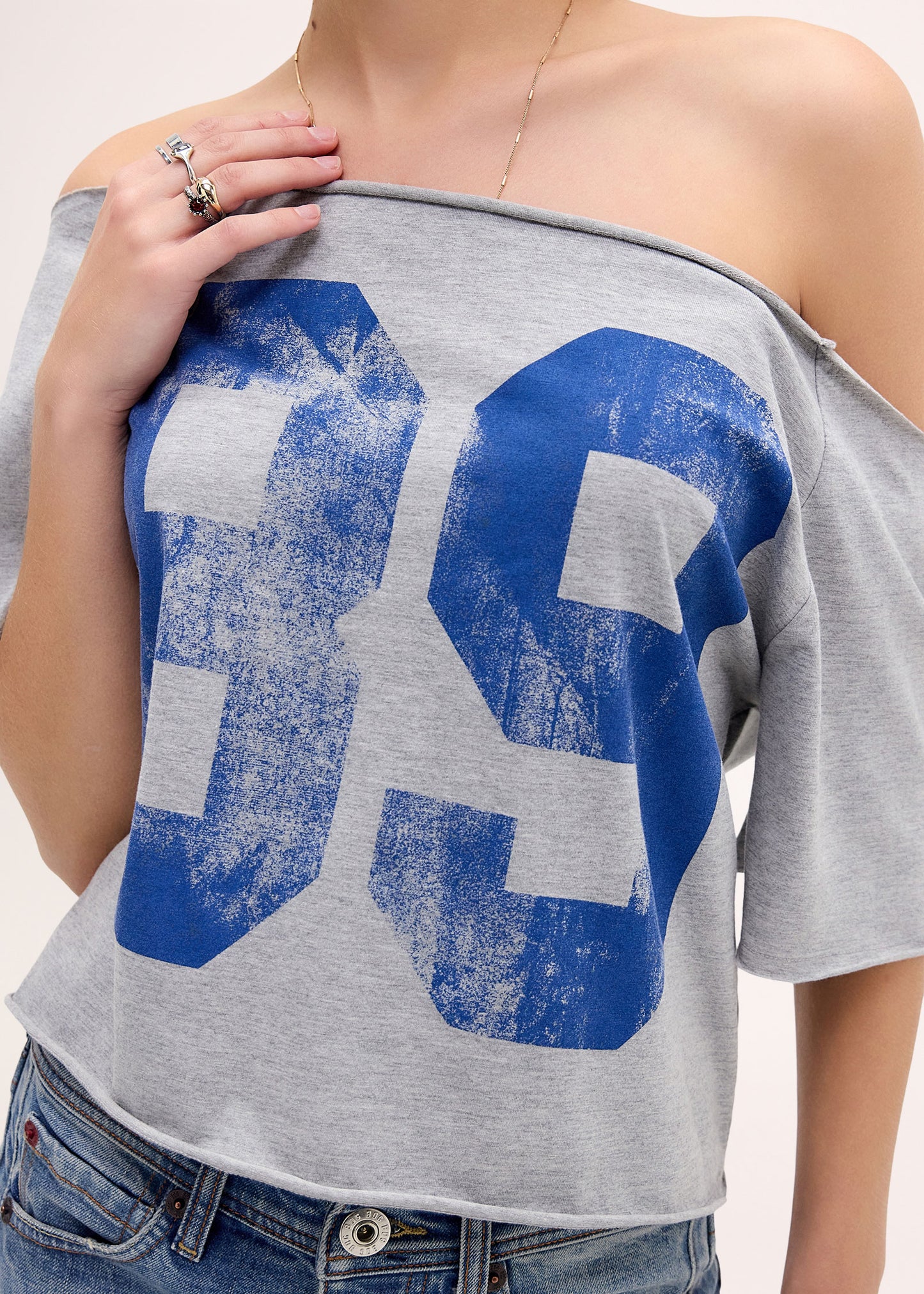 BDG 89 Slash Neck Off-Shoulder T-Shirt