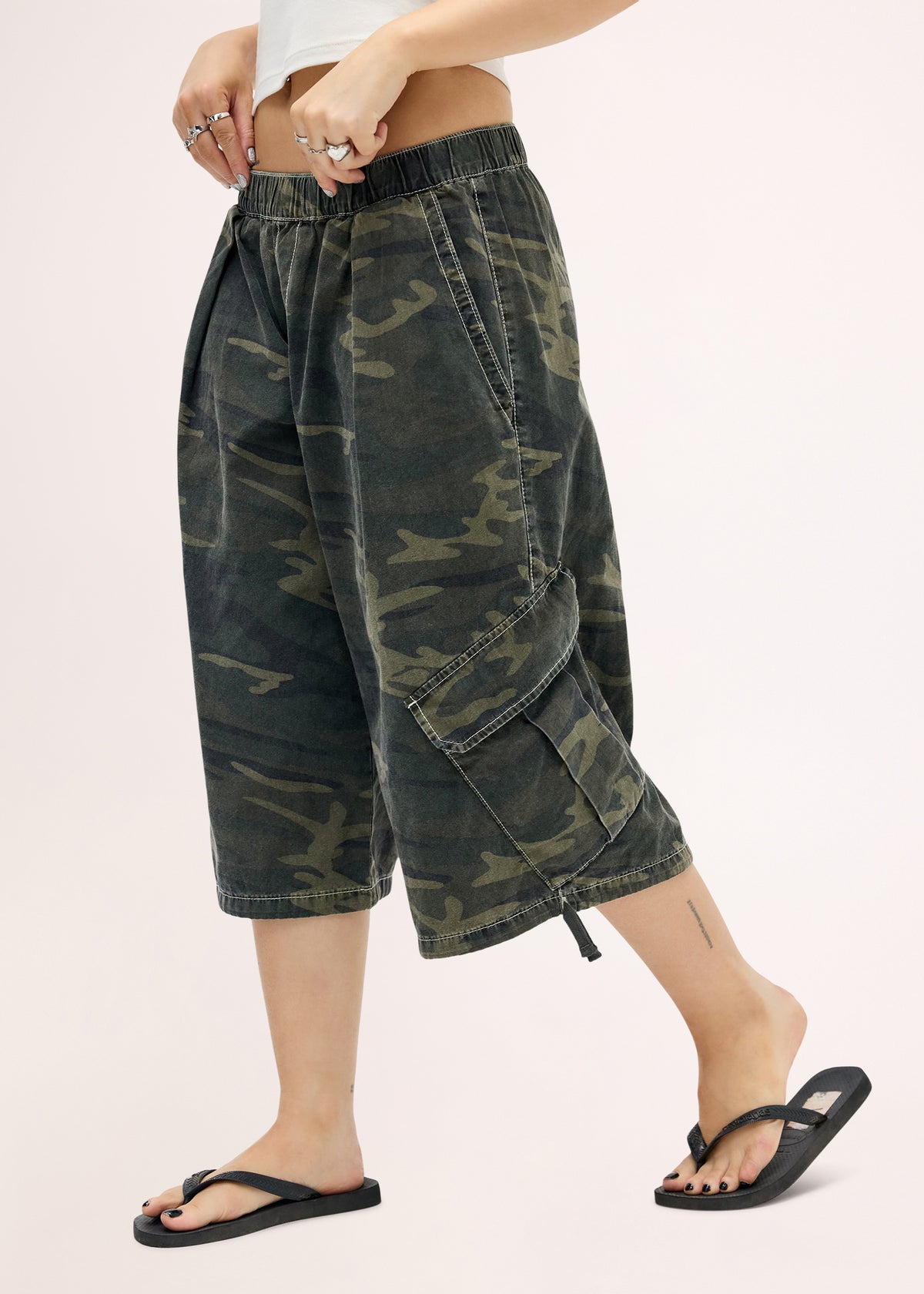 BDG Dallas Camo Crop Trousers CAMO