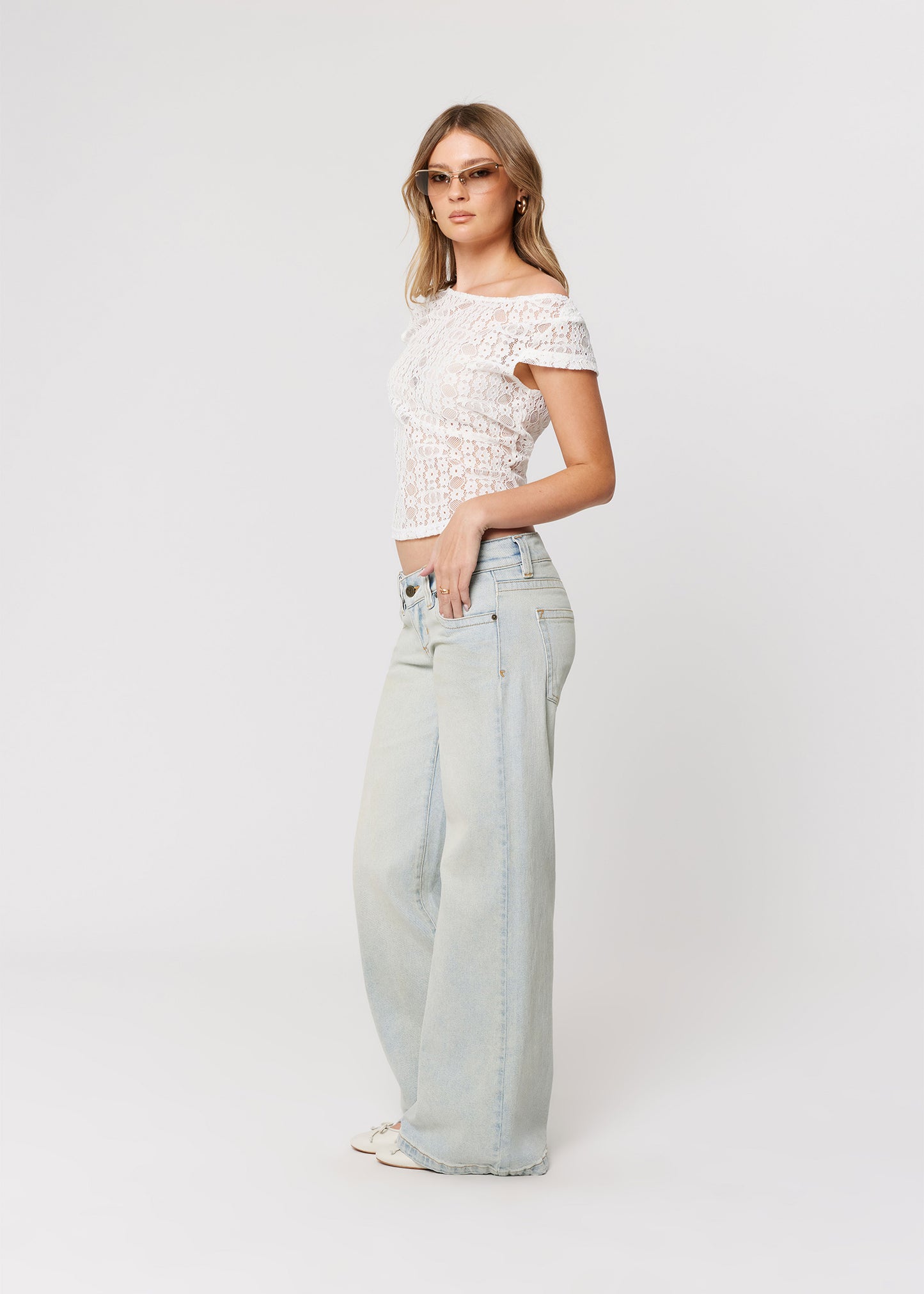 00 Super Low Wide Denim Jeans