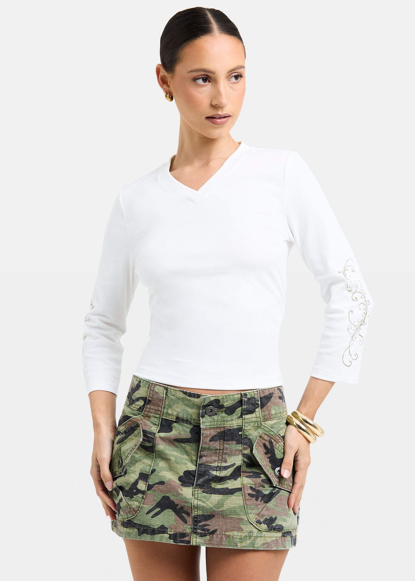 Donita V Neck 3/4 Sleeve Top