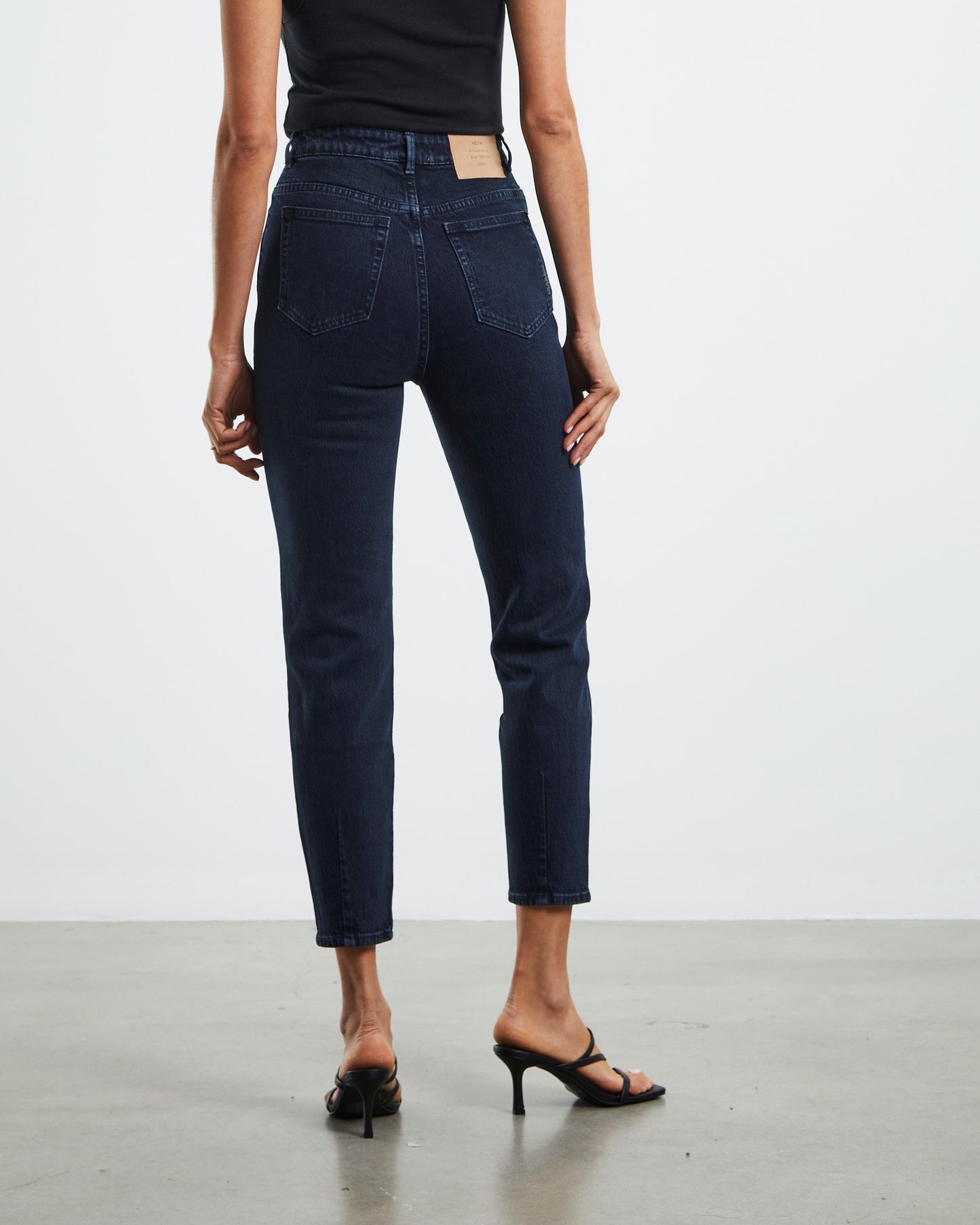 Lola Mom Jeans Fuse Blue