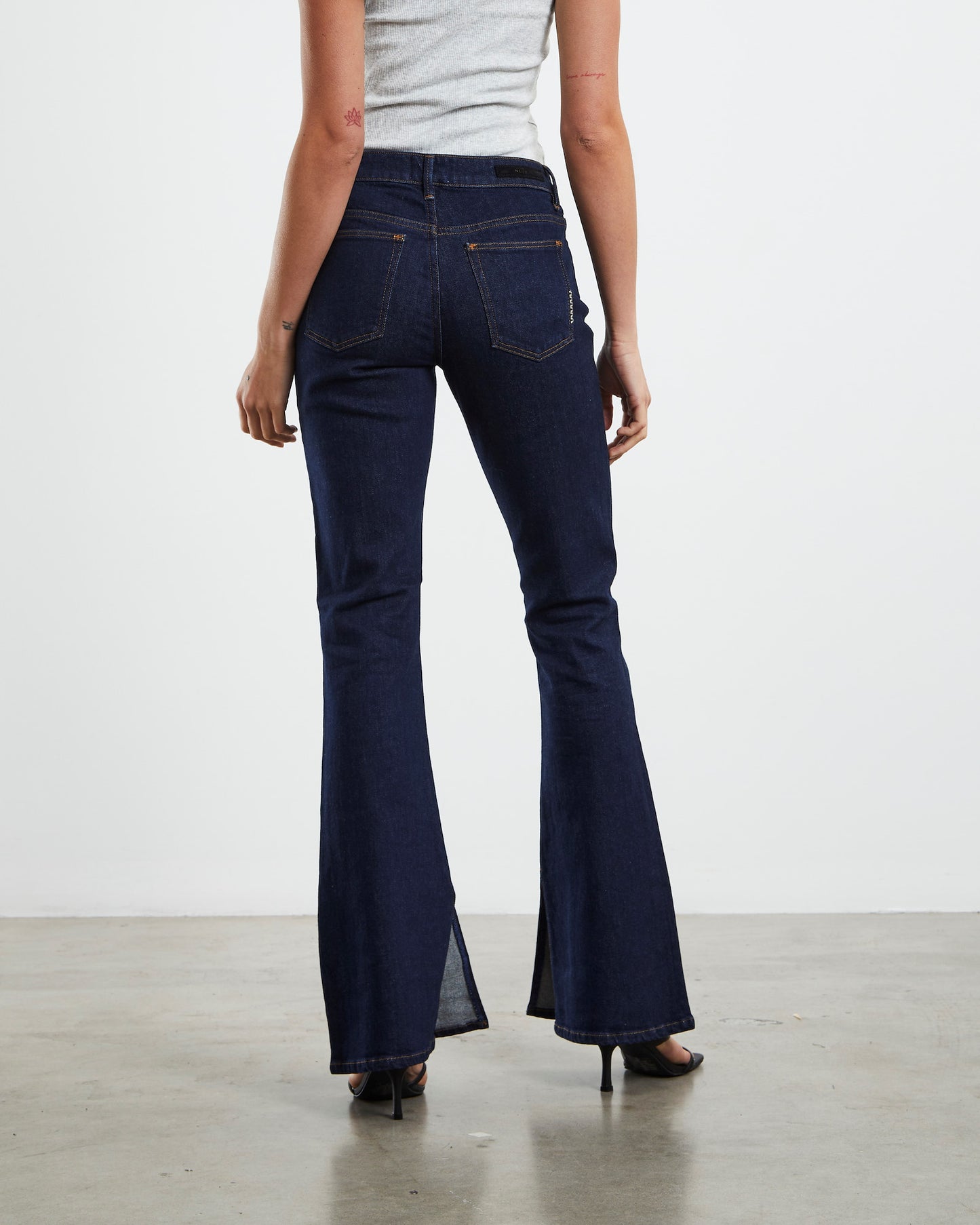 Devon Kick Jeans
