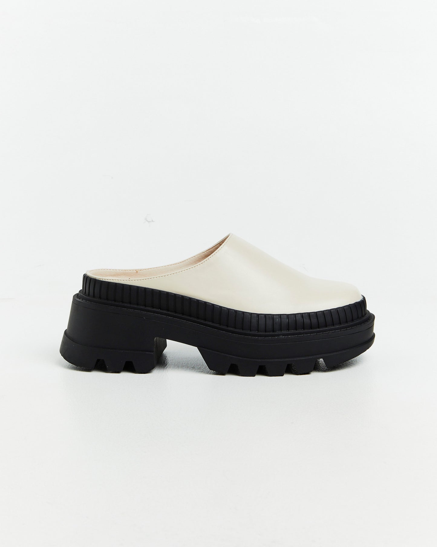 Platform Clogs Vanilla/Black