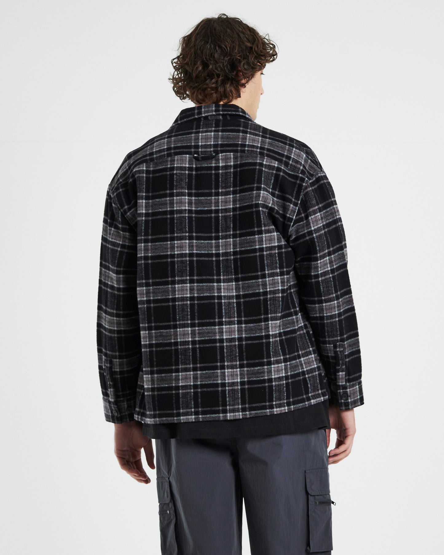 Neo Long Sleeve Shirt in Black