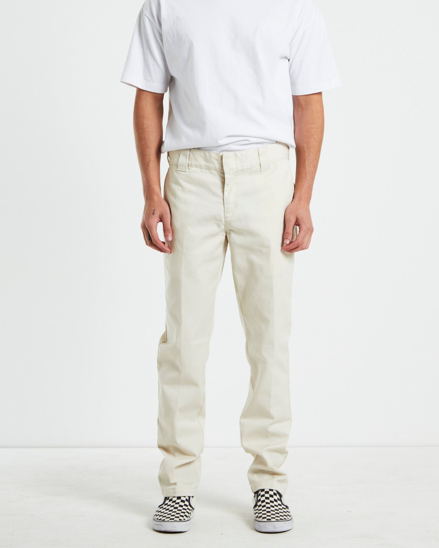 872 Slim Tapered Pants in Bone