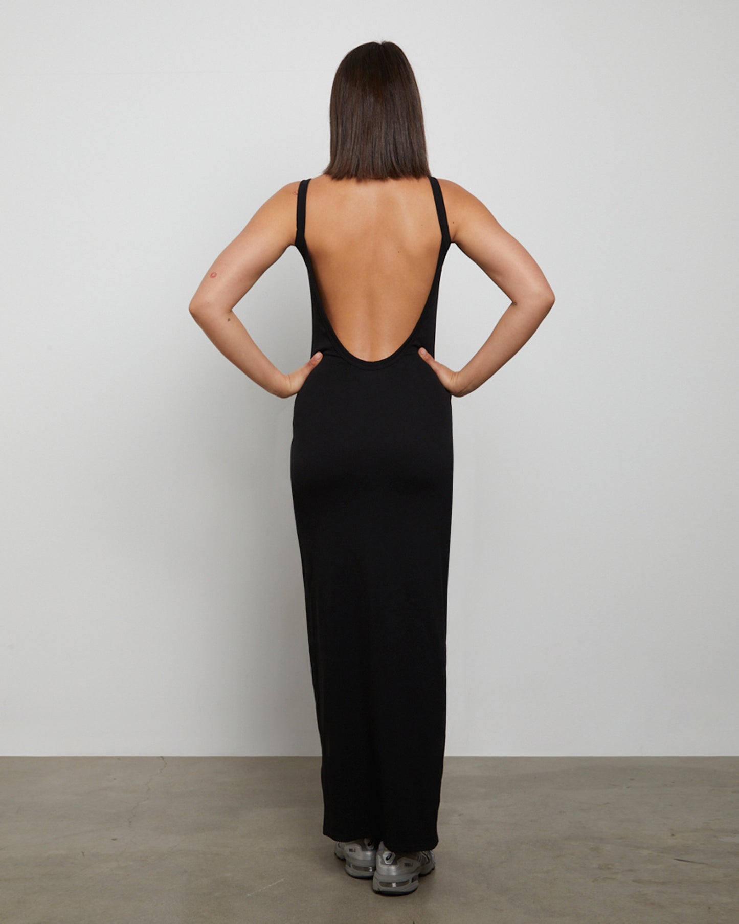 Backless Midi Dress in Black