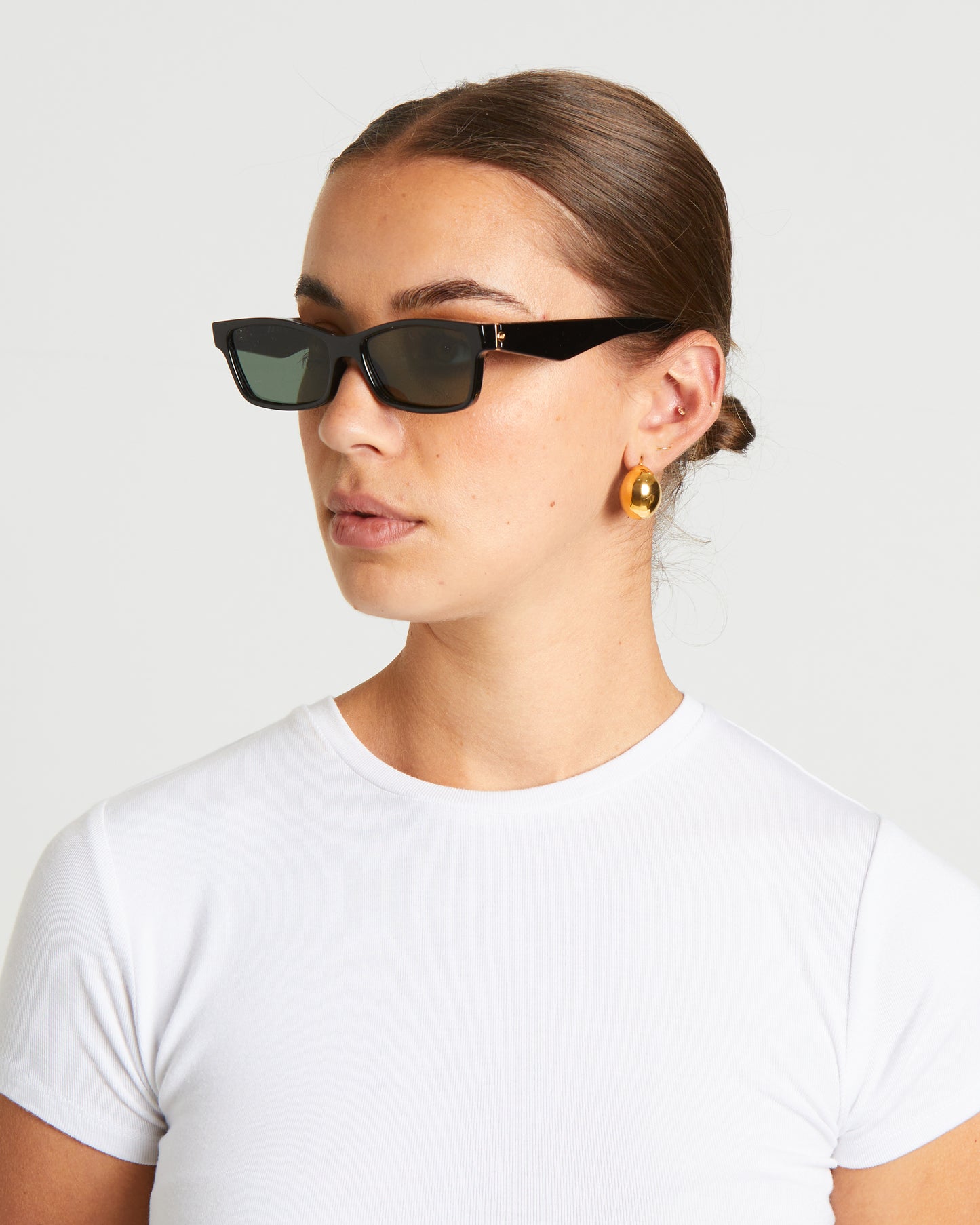Le Sustain Plateaux Sunglasses in Black/Khaki Mono