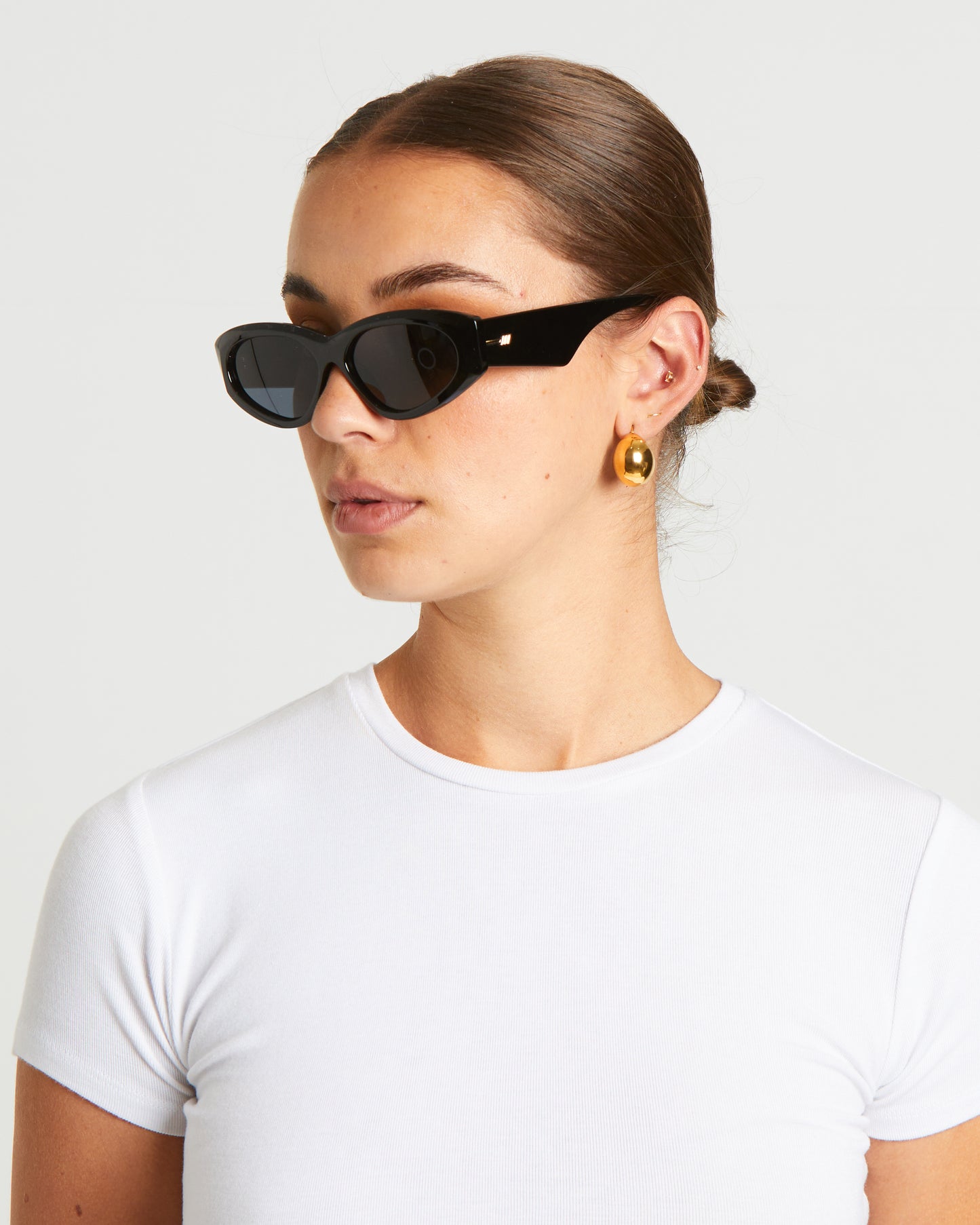 Under Wraps Sunglasses in Black/Smoke Mono