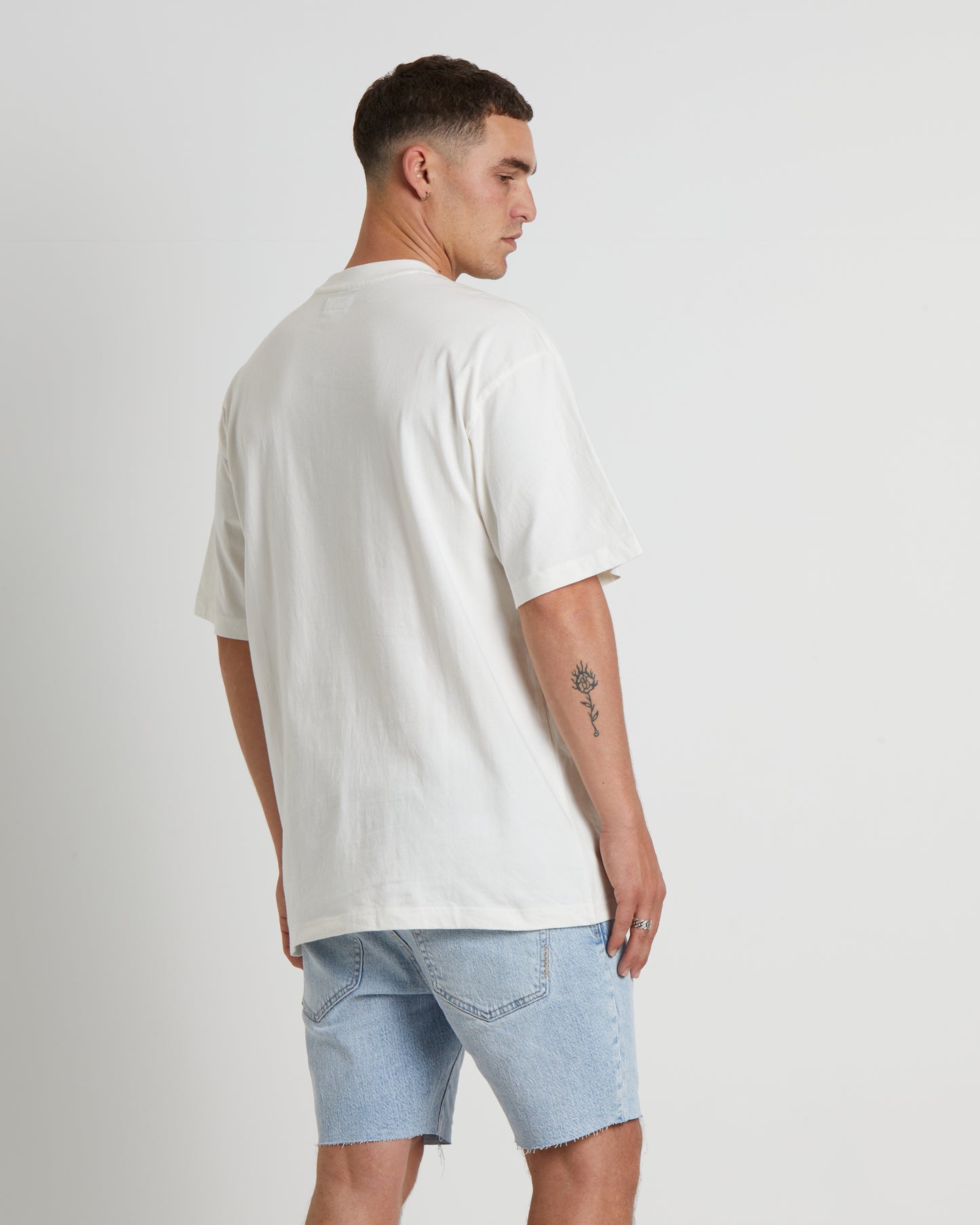 Smiley Decomposition Short Sleeve T-Shirt in Cloud White