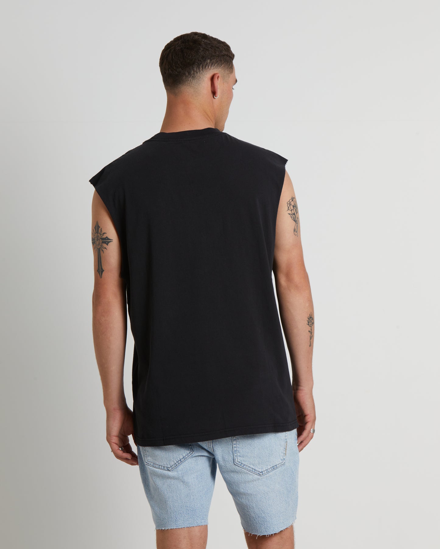 Underscore Hornets Muscle Tee in Faded Black
