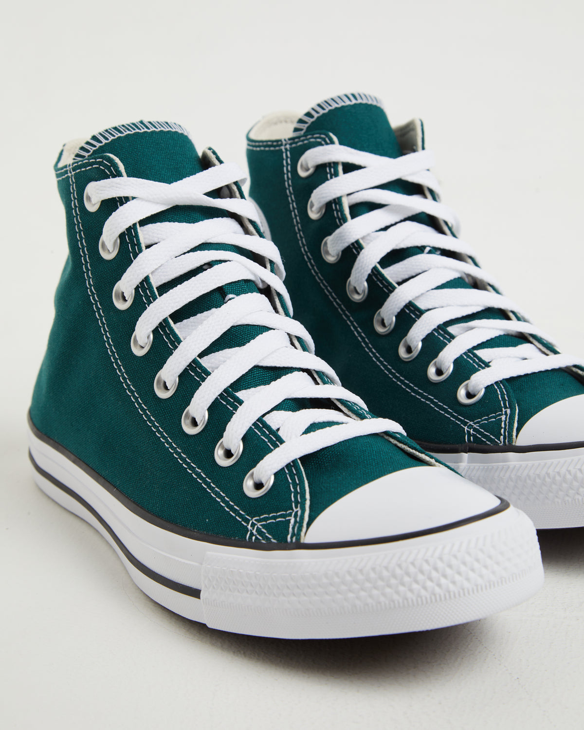 Chuck Taylor All Star Hi Tops in Dragon Scale Green GREEN