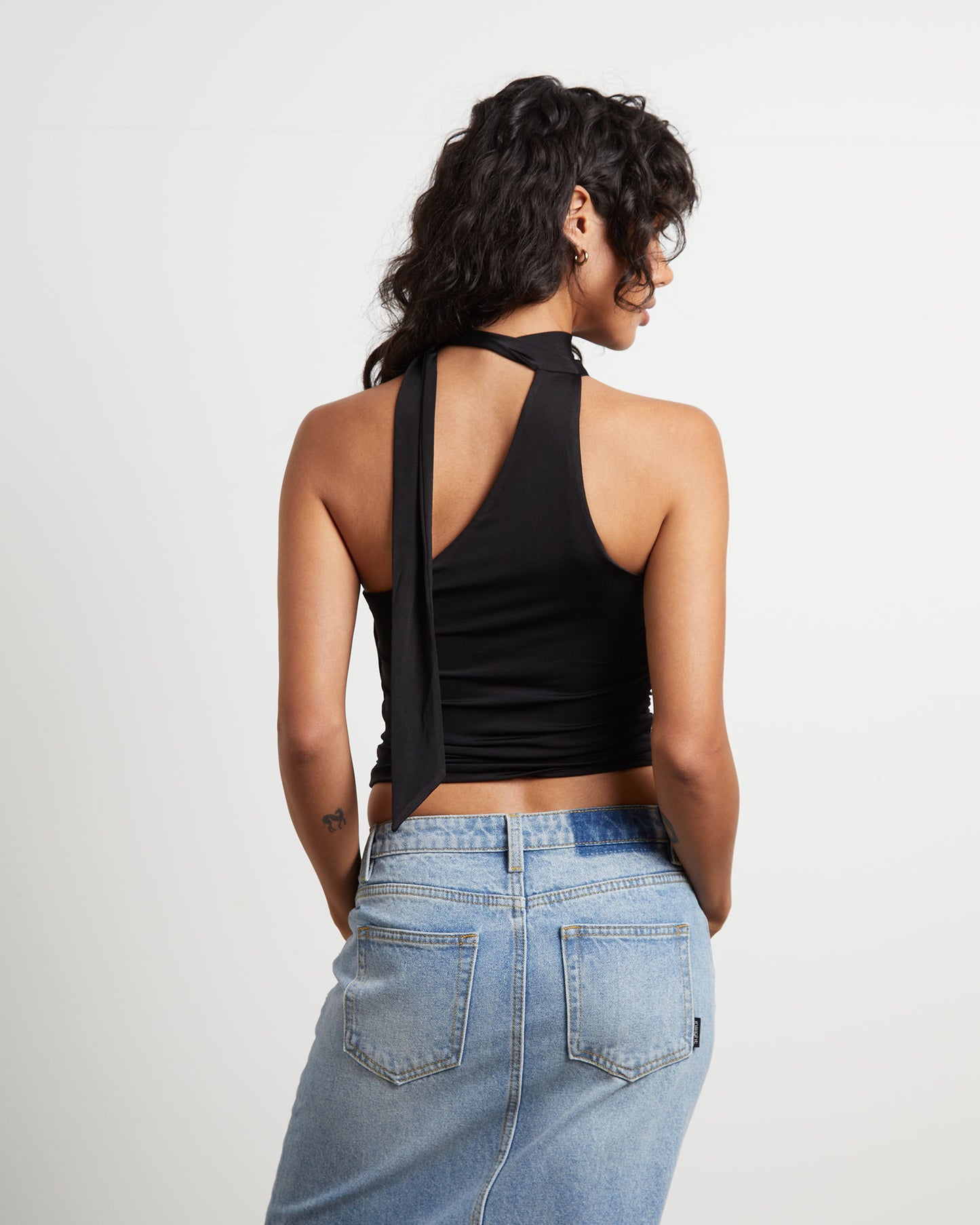 Rowan Slinky Chocker Top in Black