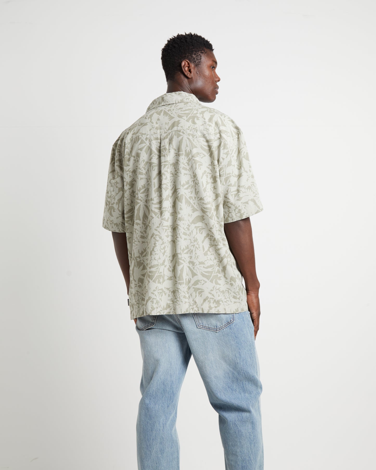 Bouquet Short Sleeve Shirt in Olive Floral Green