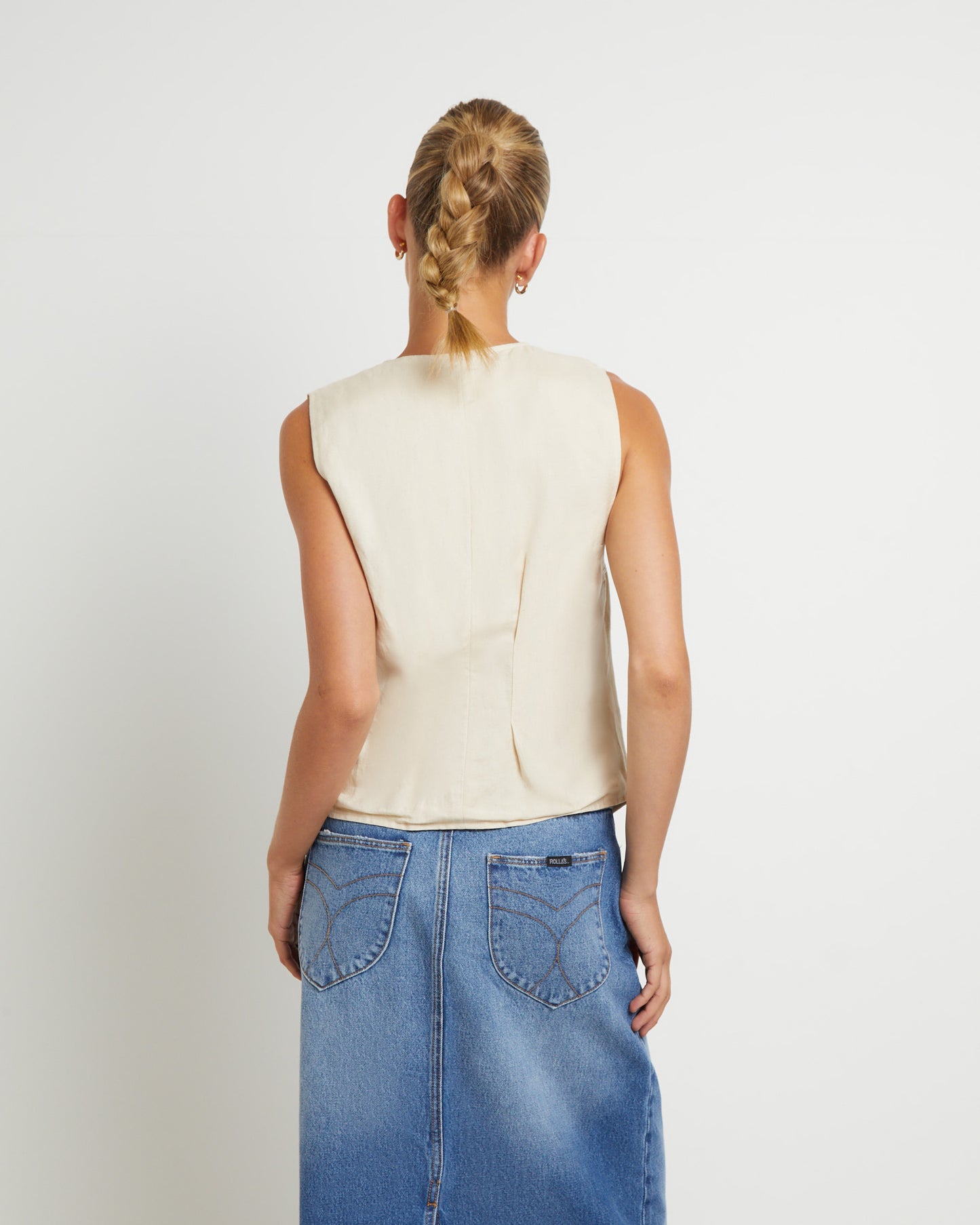 Soho Linen Vest in Biscuit
