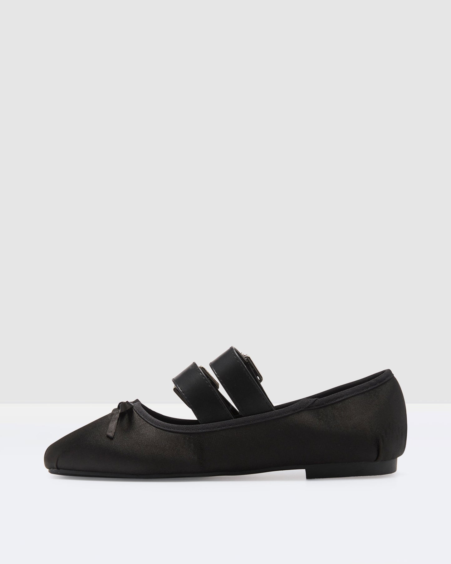 Mythos Ballet Flats in Black