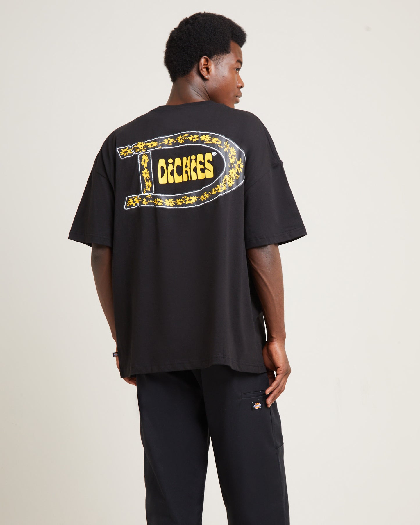 Daisy Chain 330 Short Sleeve T-Shirt Black
