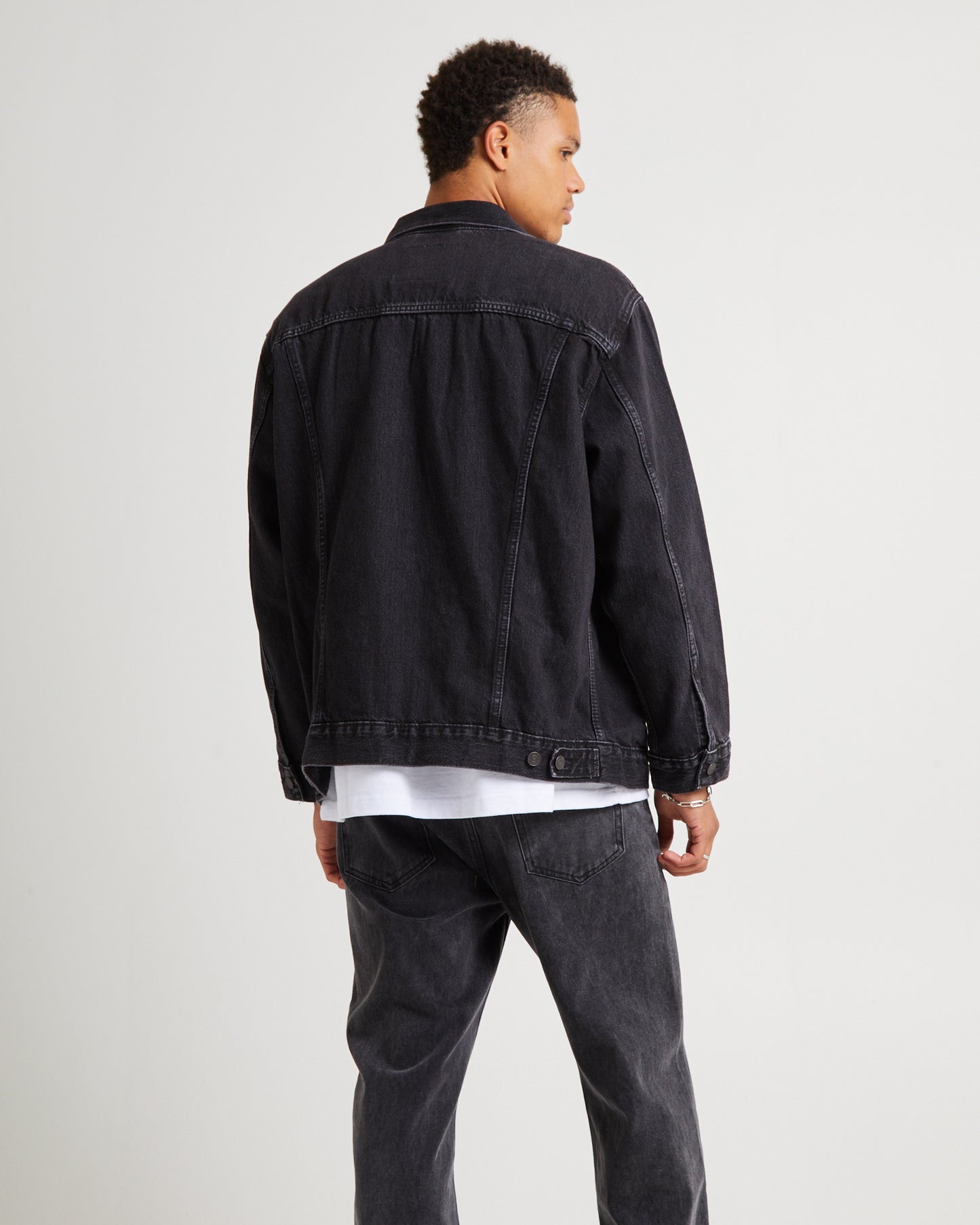 New Relaxed Fit Trucker Denim Jacket Superior