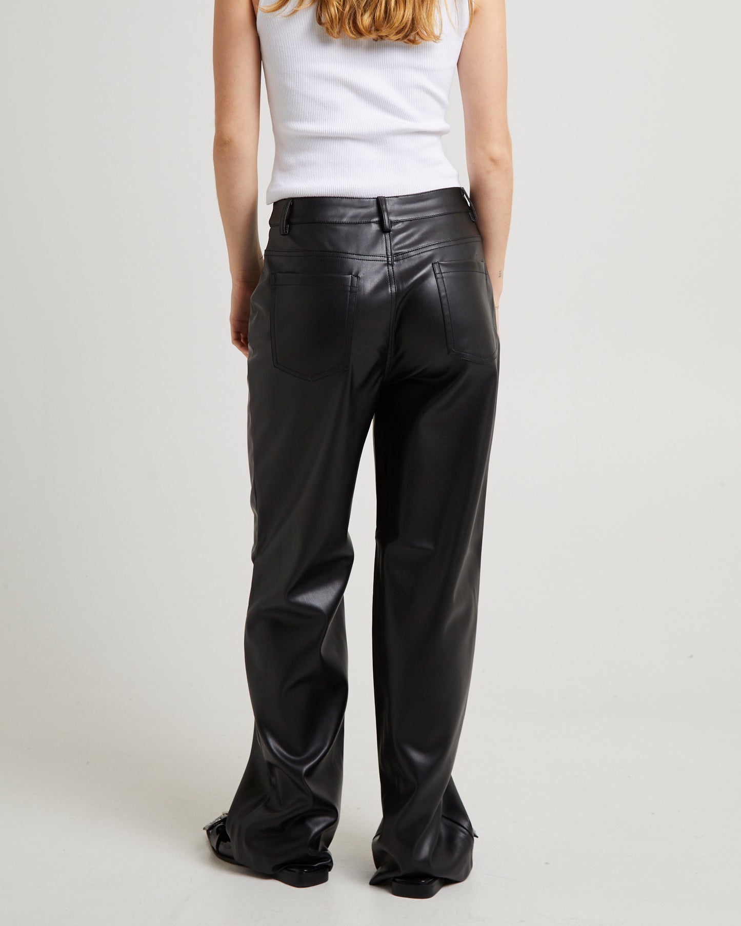 Jadey Relaxed PU Pants Black