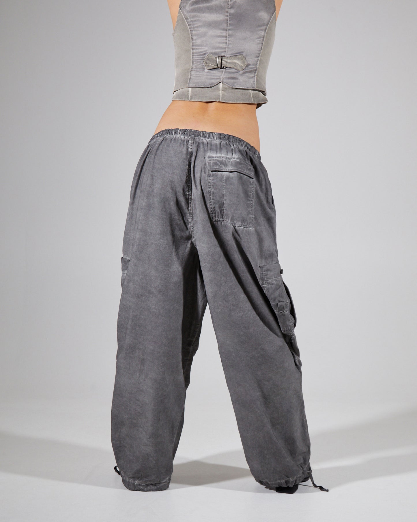 Parachute Pants Washed Black Oil