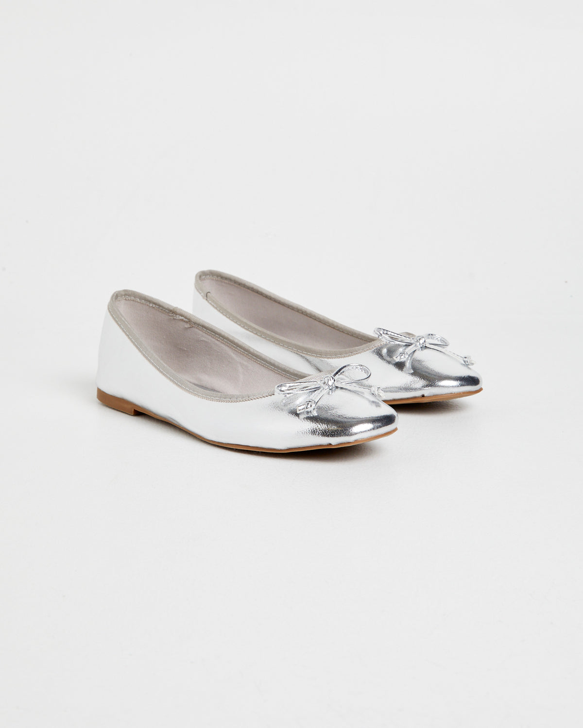 Isaiah Classic Ballet Flats Silver Metallic SILVER