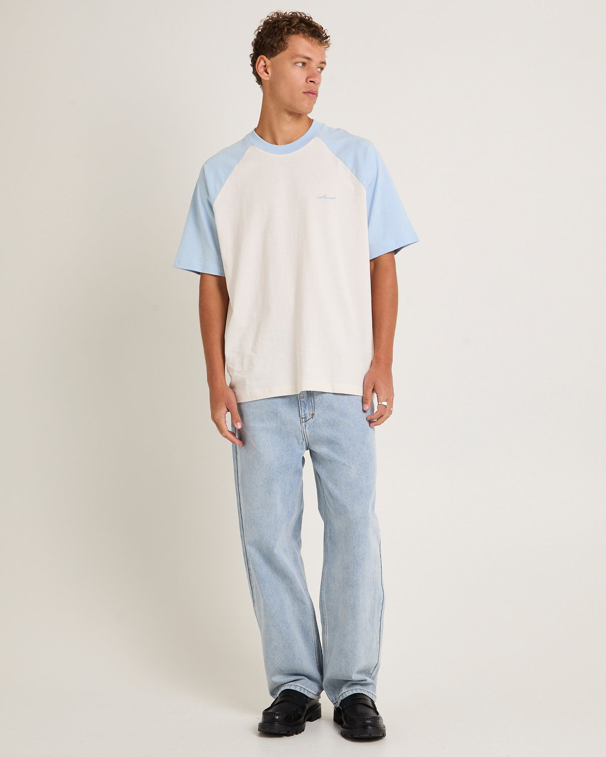 Script Raglan T-Shirt POWDER