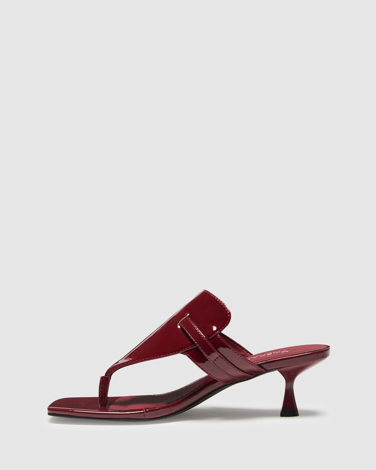 Locked Thong Heels CHERRY PATENT