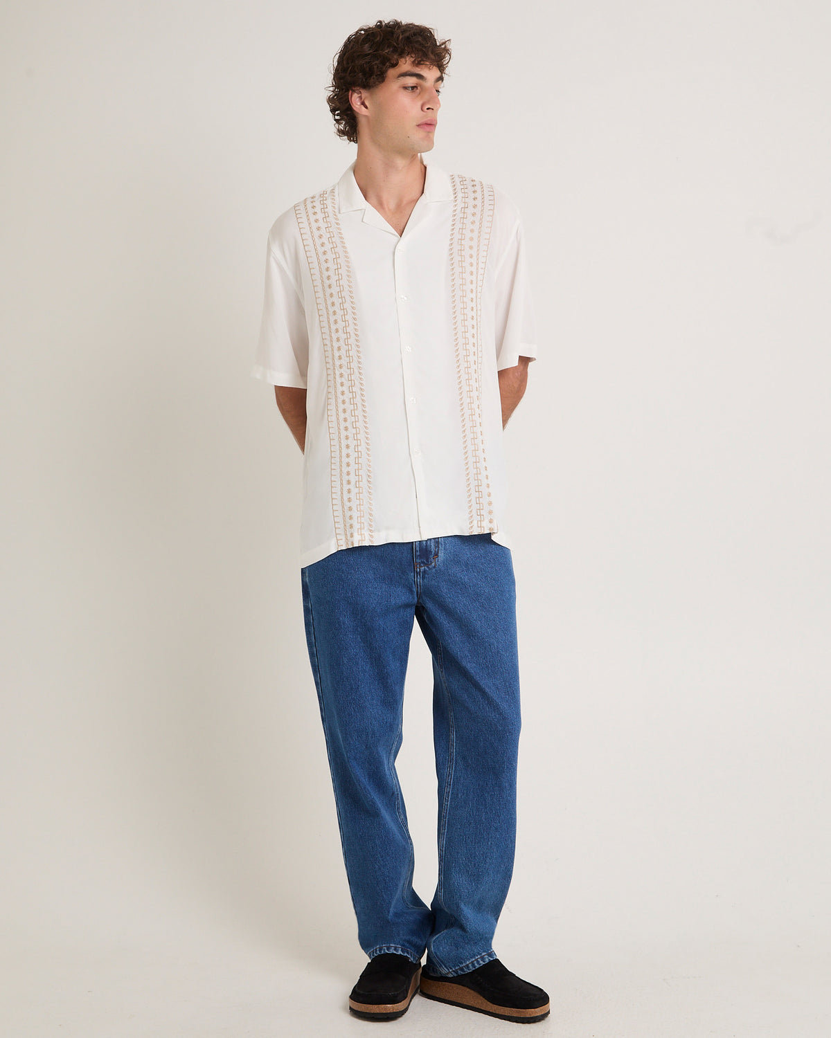 Capri Embroidered Short Sleeve Resort Shirt WHITE
