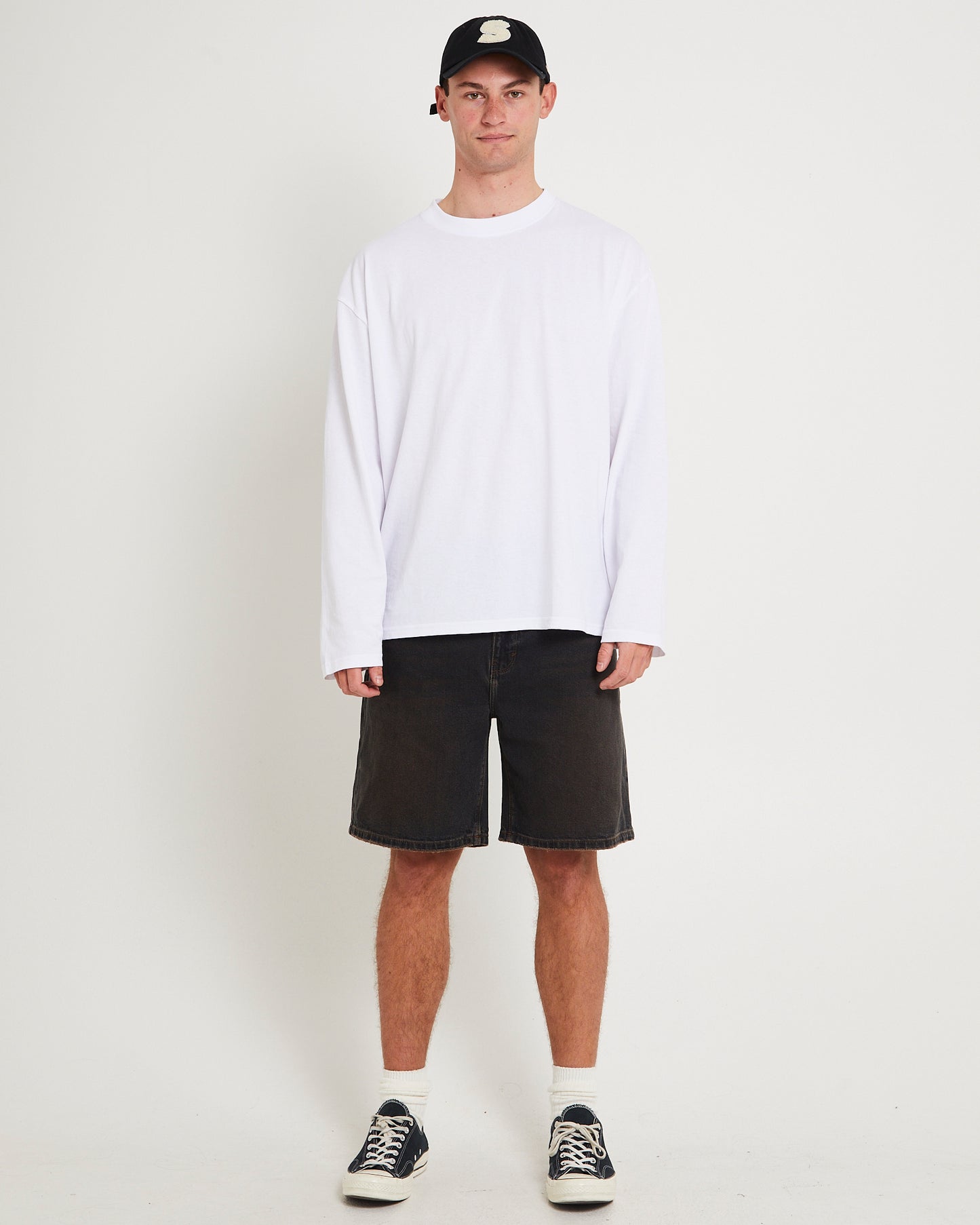 95 Baggy Denim  Short Dark Sky