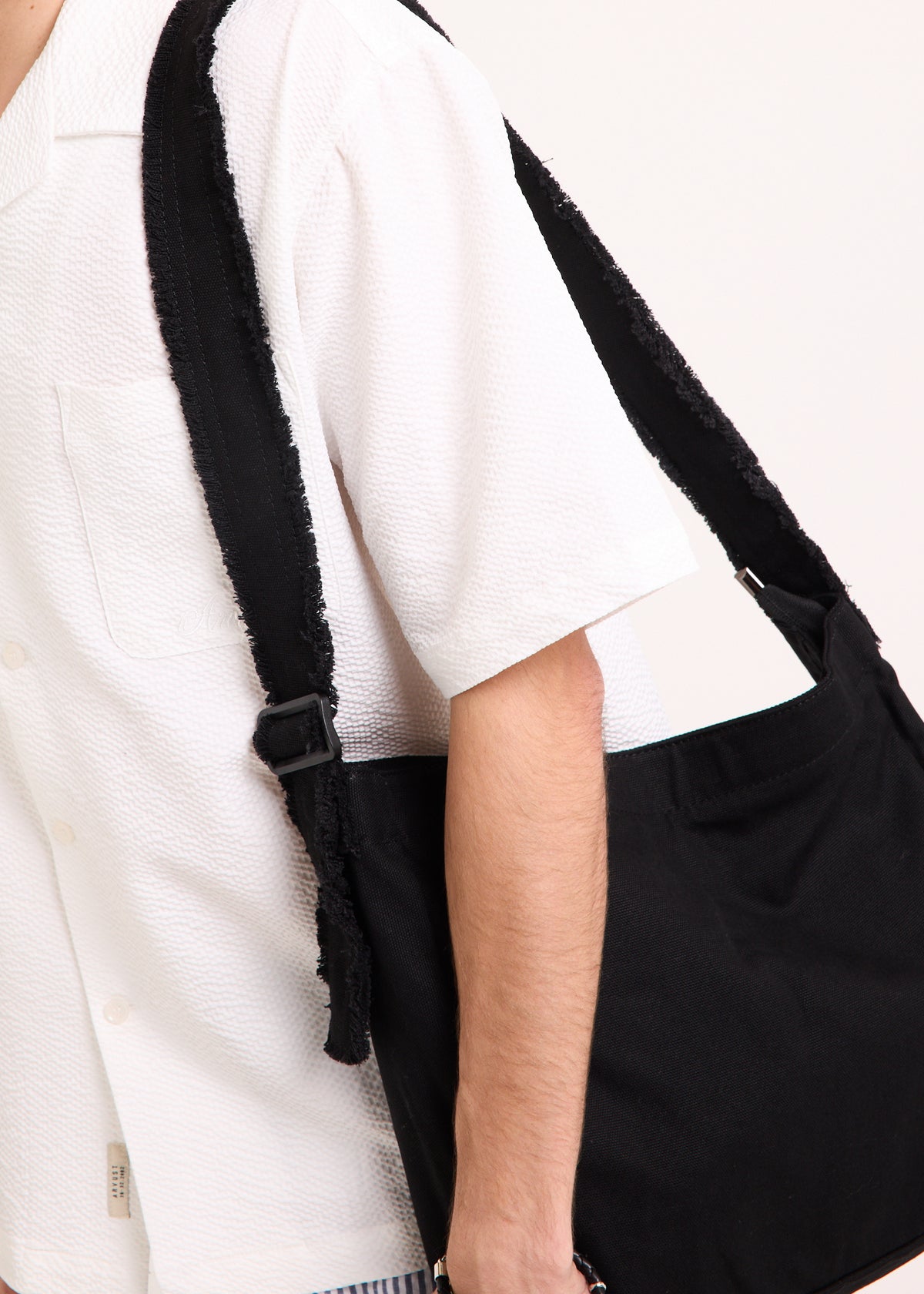 Legacy Shoulder Bag BLACK