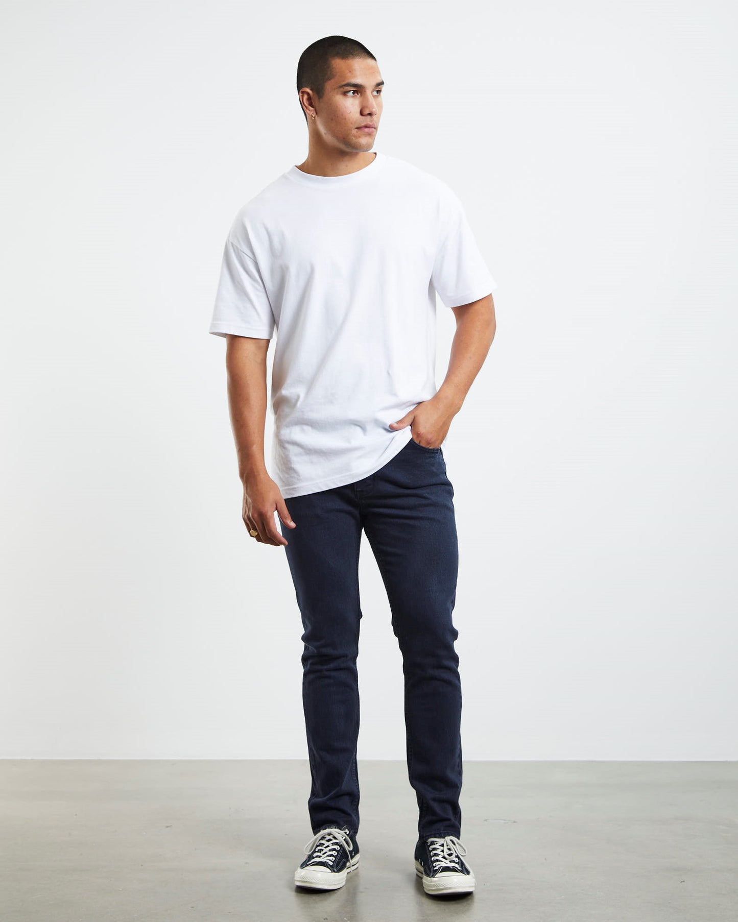 Ray Tapered Slim Denim Jeans Pistol