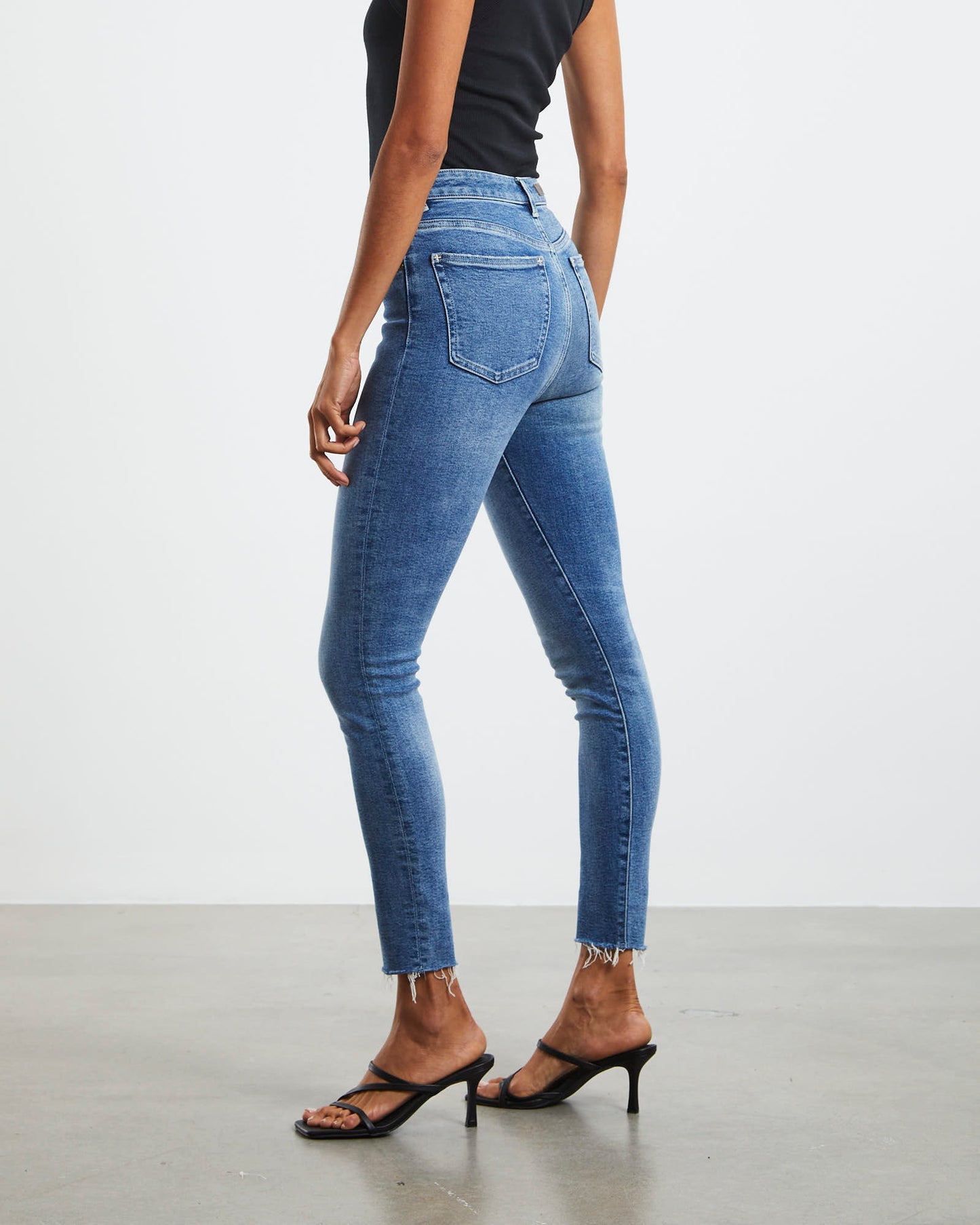 Marilyn Skinny Denim Jeans Broken