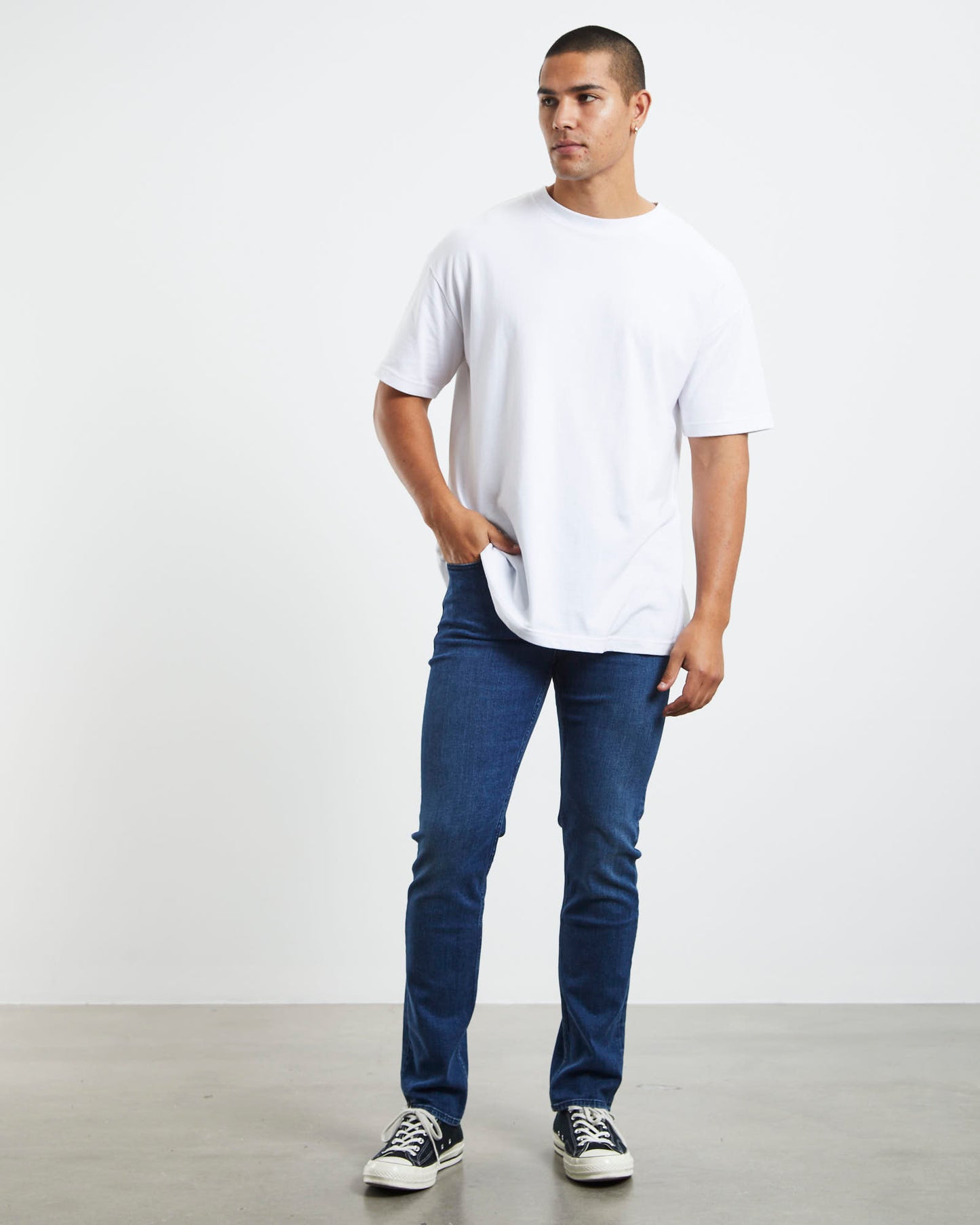 L-2 Slim Denim Jeans Moody