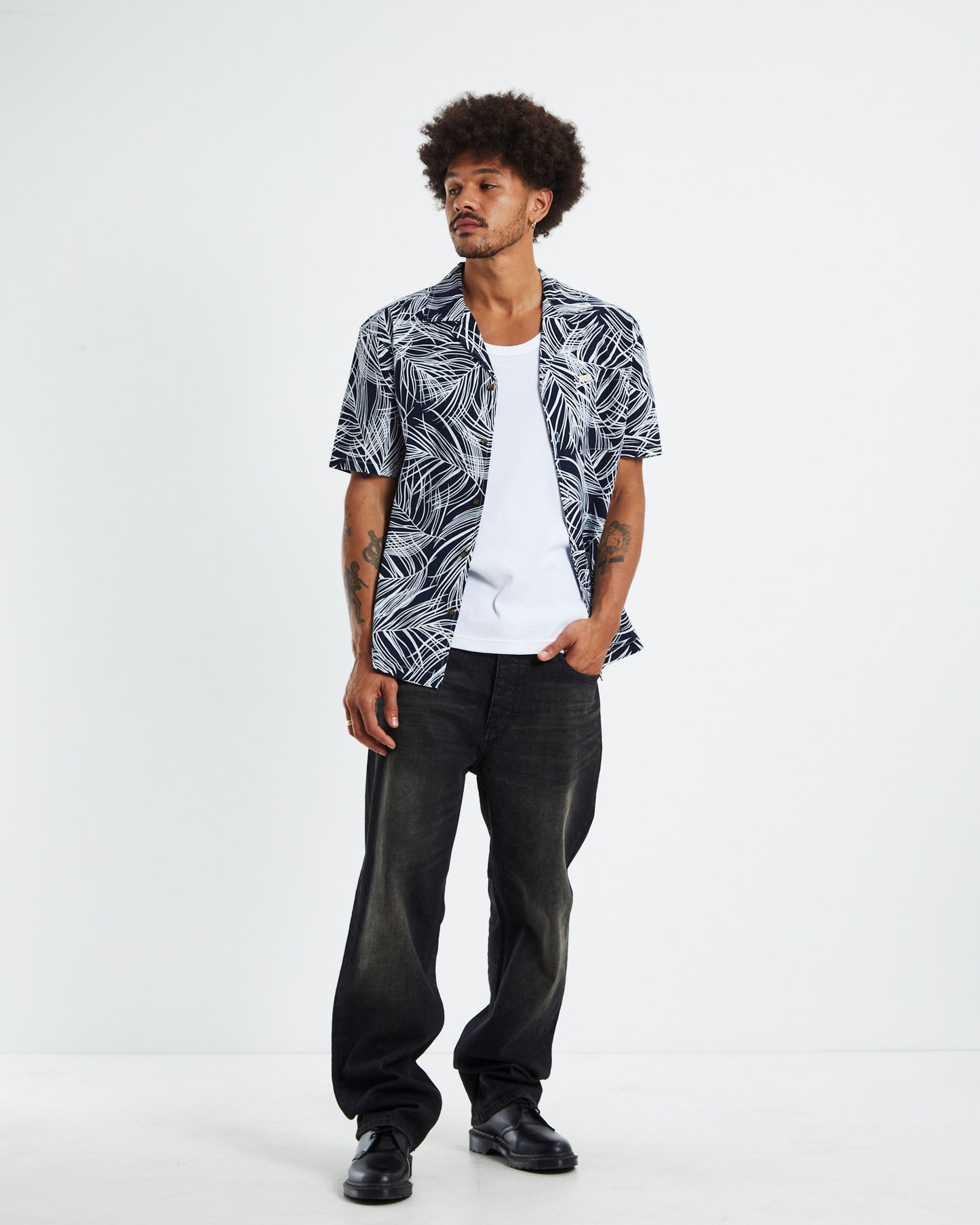 Holiday Short Sleeve Shirt Black/White
