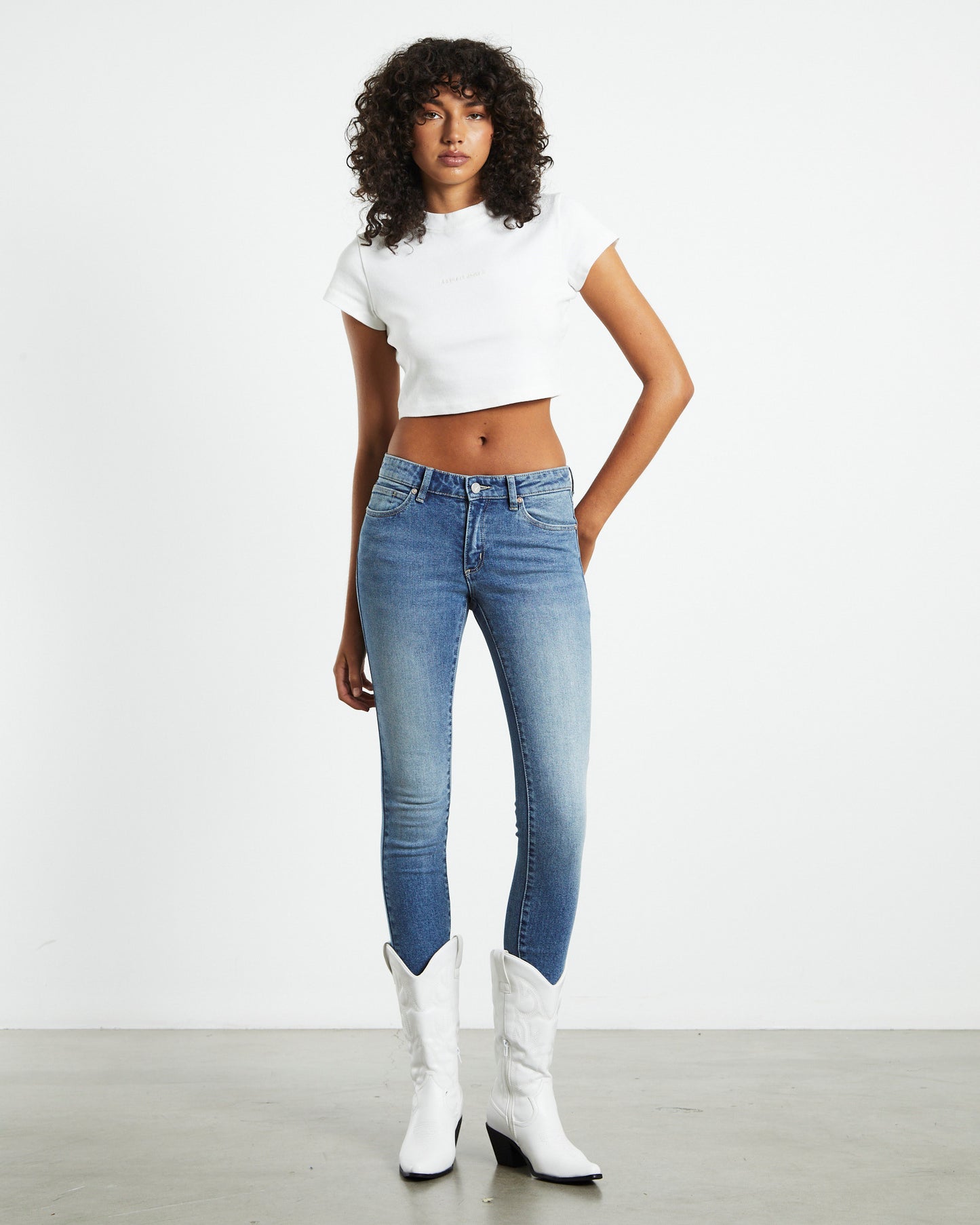 A 99 Low Rise Skinny Jeans Amalie Blue