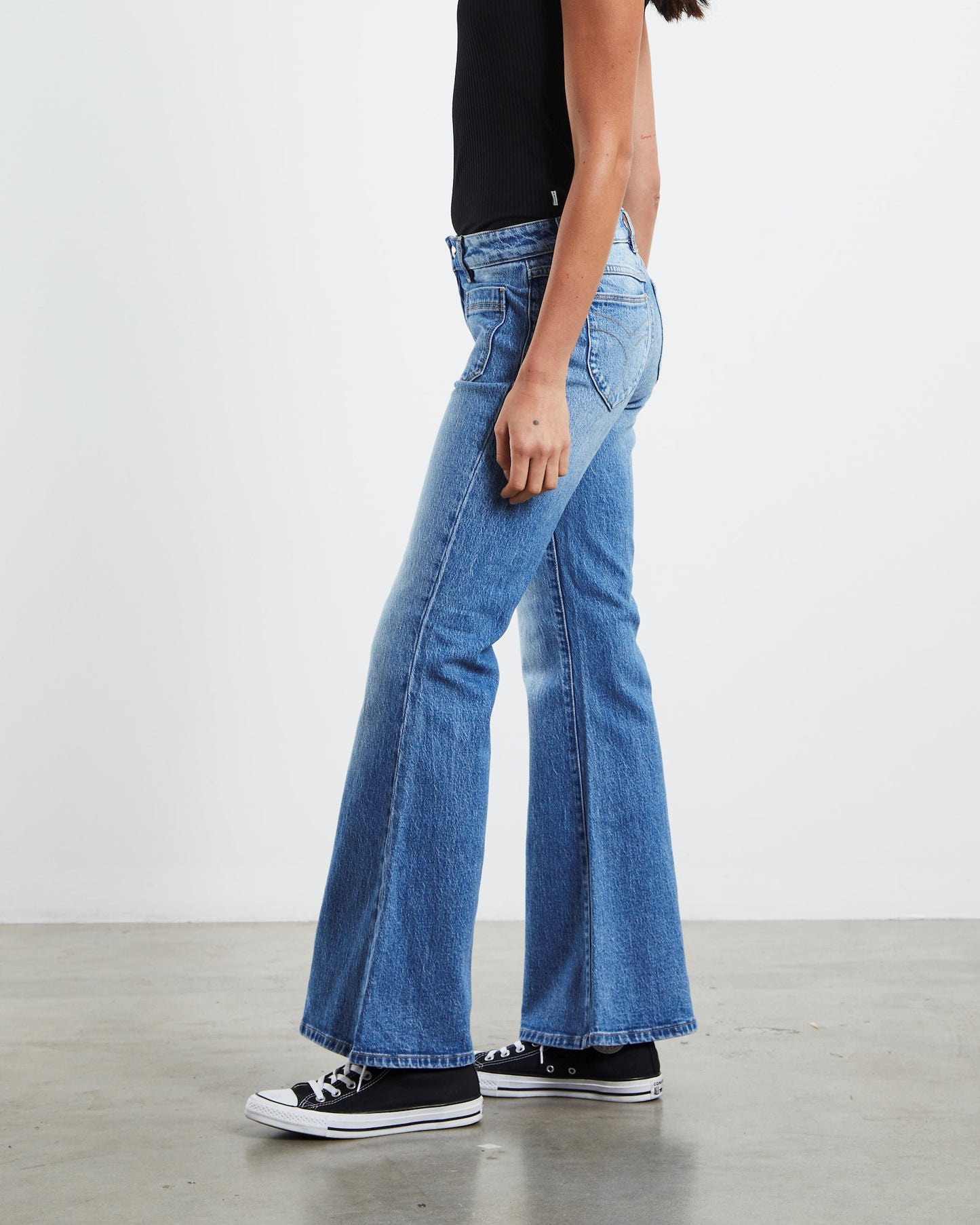 Sailor Low Flare Jeans