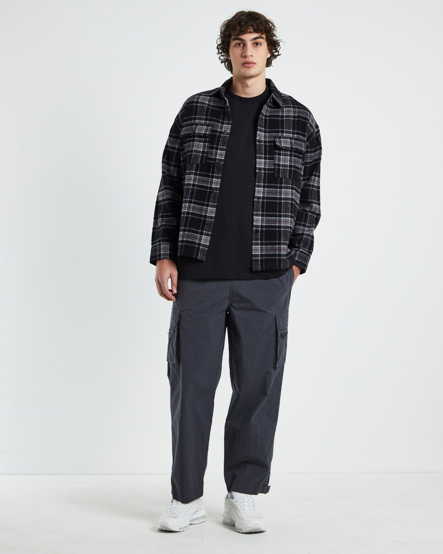 Neo Long Sleeve Shirt in Black