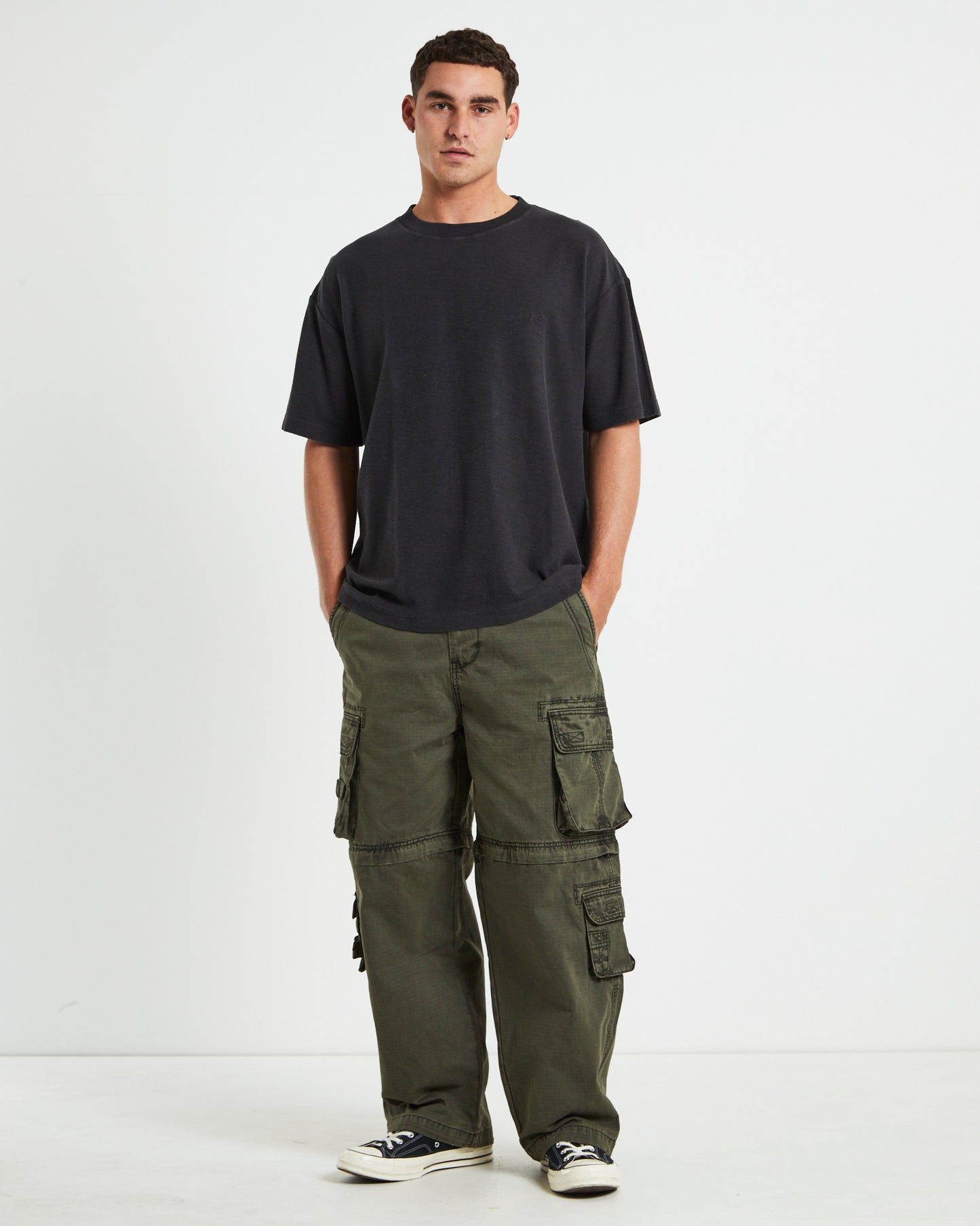 Ramona Linen Short Sleeve T-Shirt in Washed Black